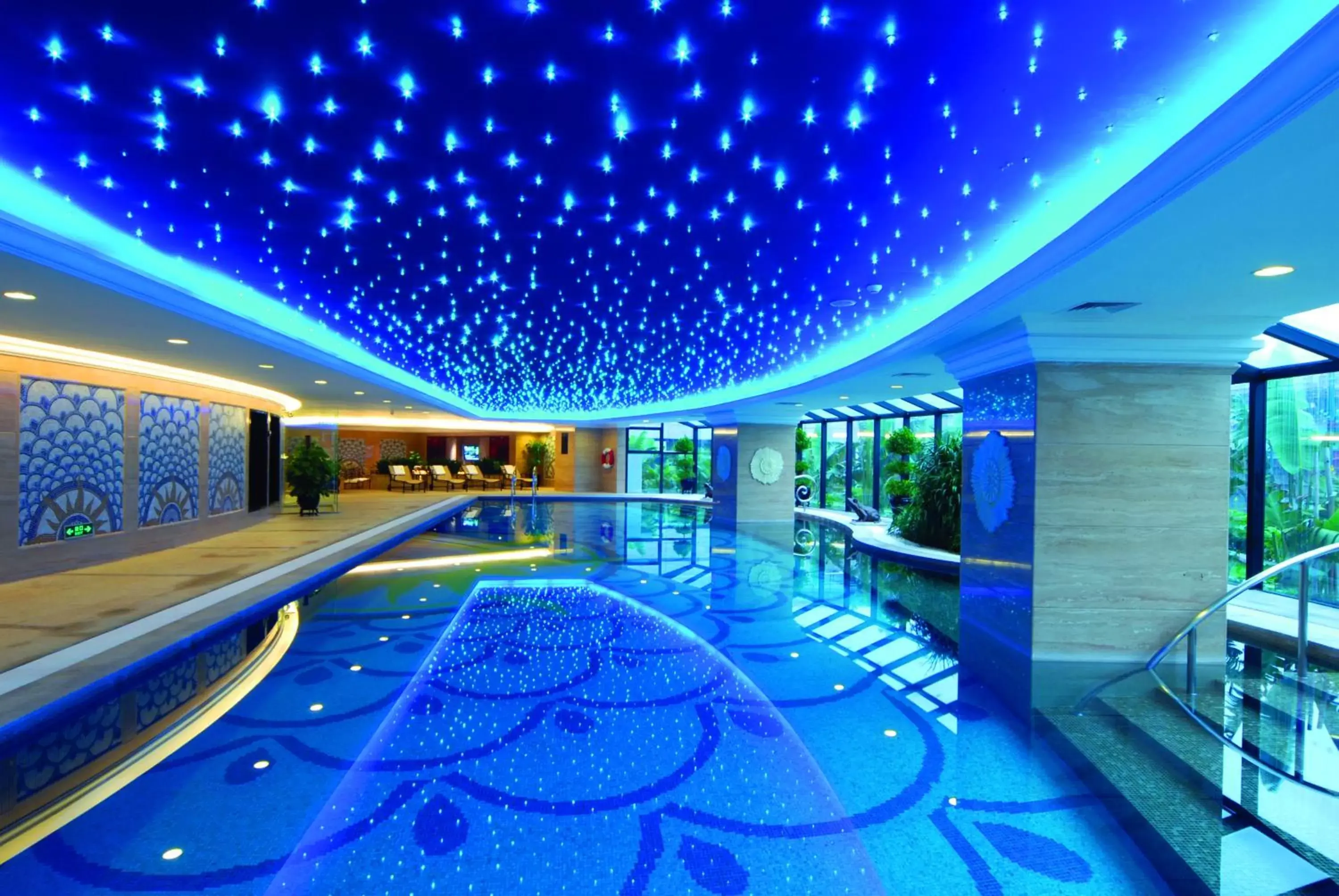 Swimming Pool in Kempinski Hotel Shenzhen