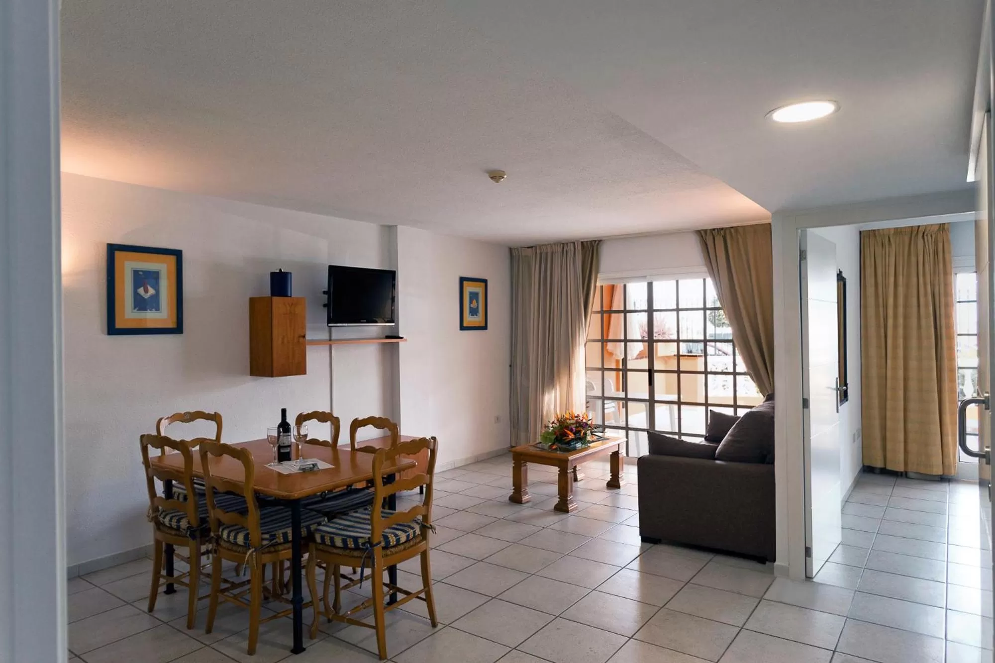 Dining area in El Marques Palace by Intercorp Group