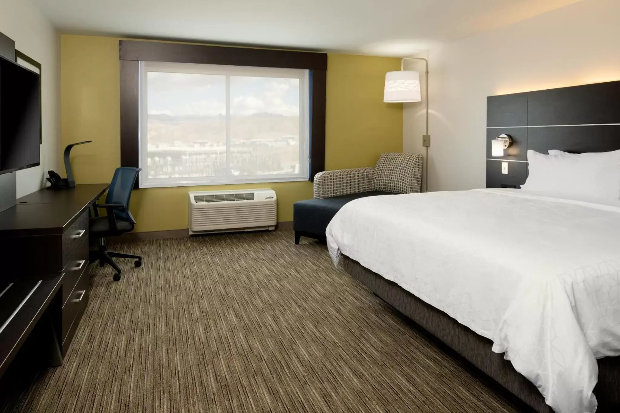 Photo of the whole room in Holiday Inn Express & Suites - Bullhead City , an IHG Hotel