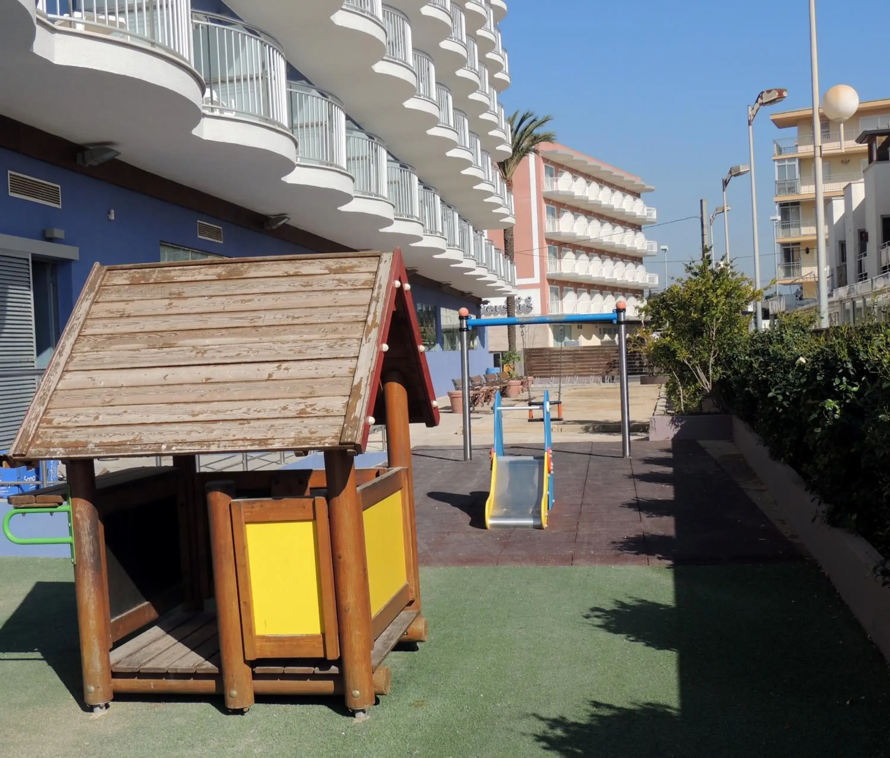 Patio, Children's Play Area in Augustus