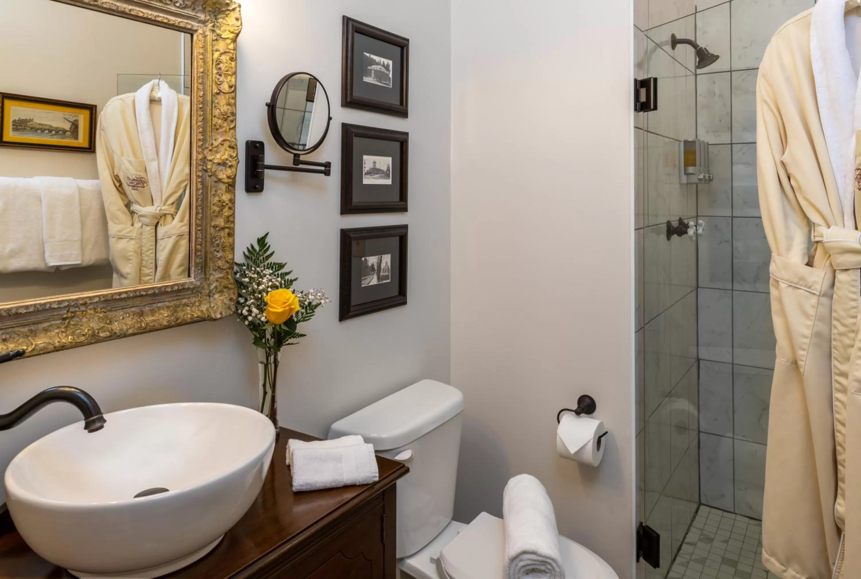 Bathroom in Arsenic and Old Lace Bed & Breakfast Inn