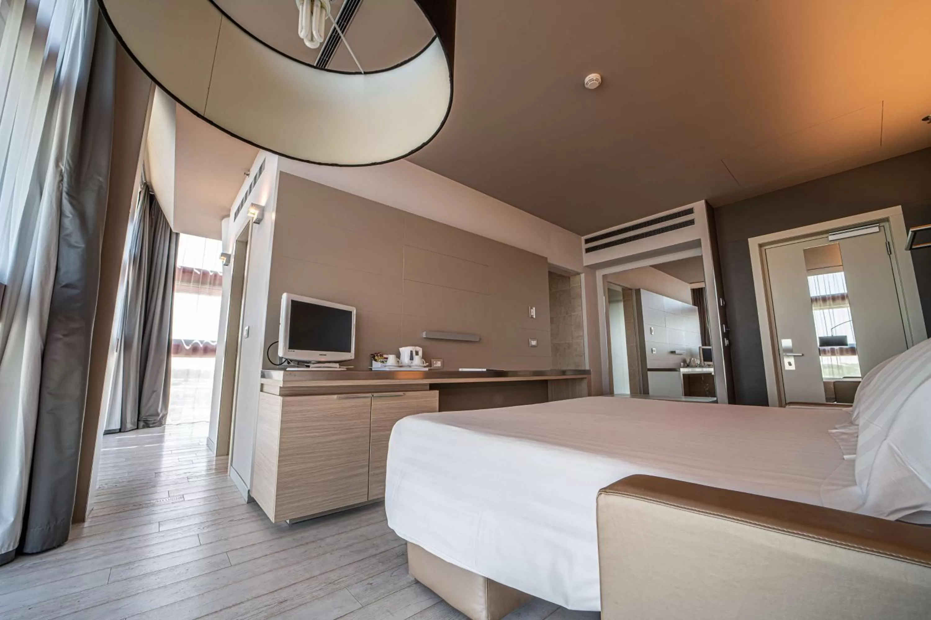 Photo of the whole room, Bed in Best Western Plus Net Tower Hotel Padova