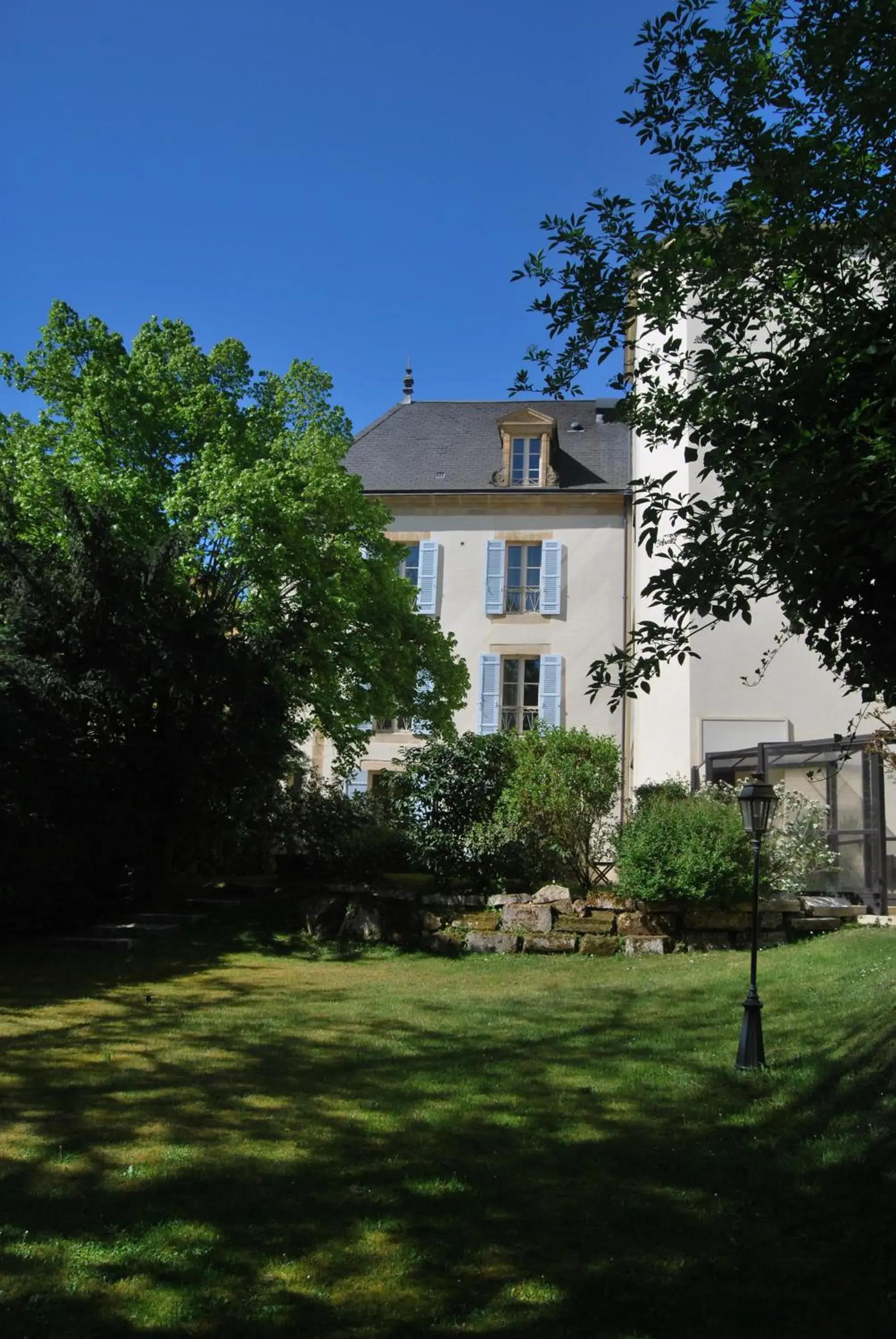 Garden, Property Building in Clos La Boëtie & Spa