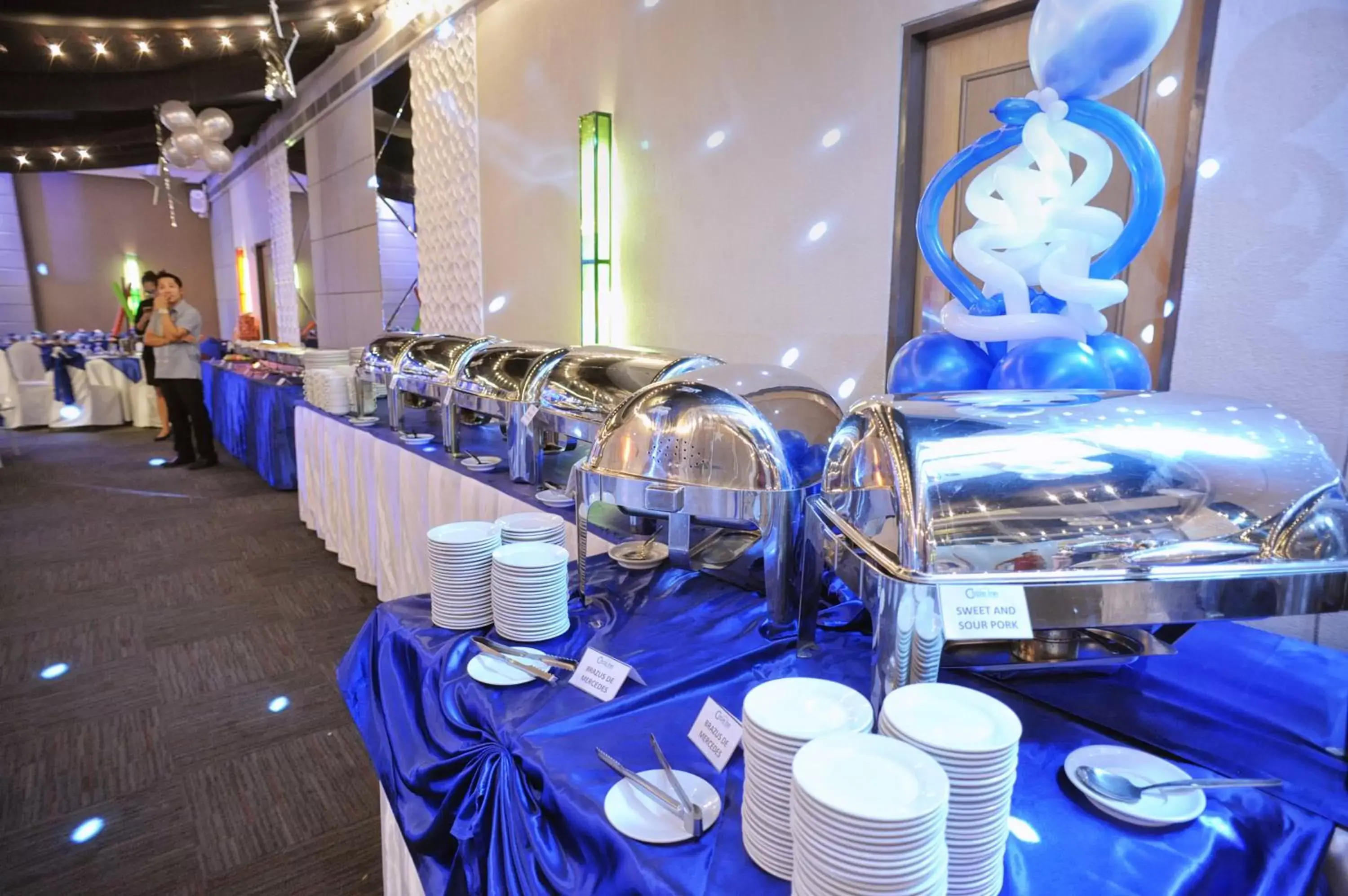 Banquet/Function facilities, Restaurant/Places to Eat in Circle Inn Hotel and Suites Bacolod