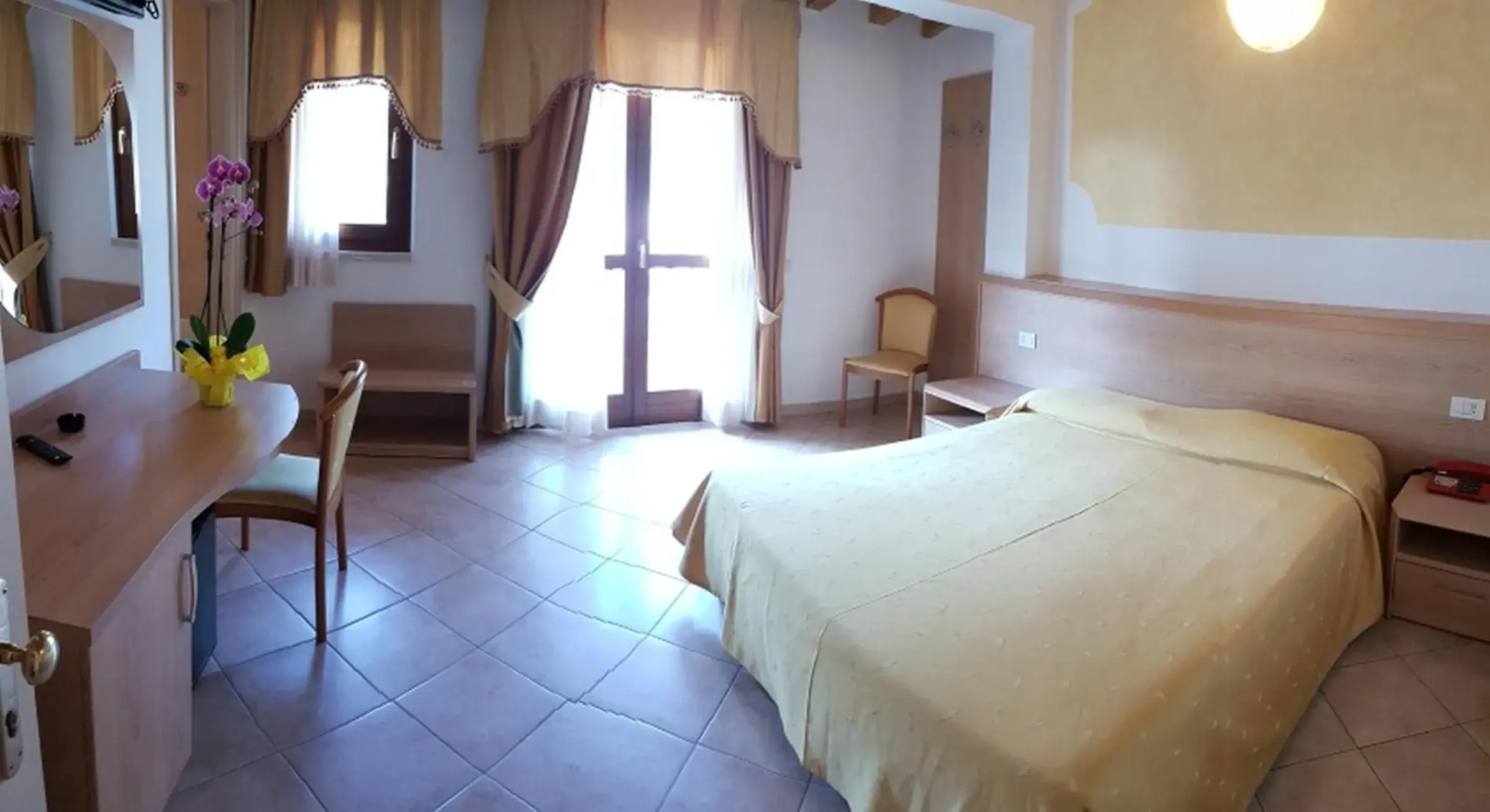 Photo of the whole room, Bed in Hotel Piccolo Paradiso