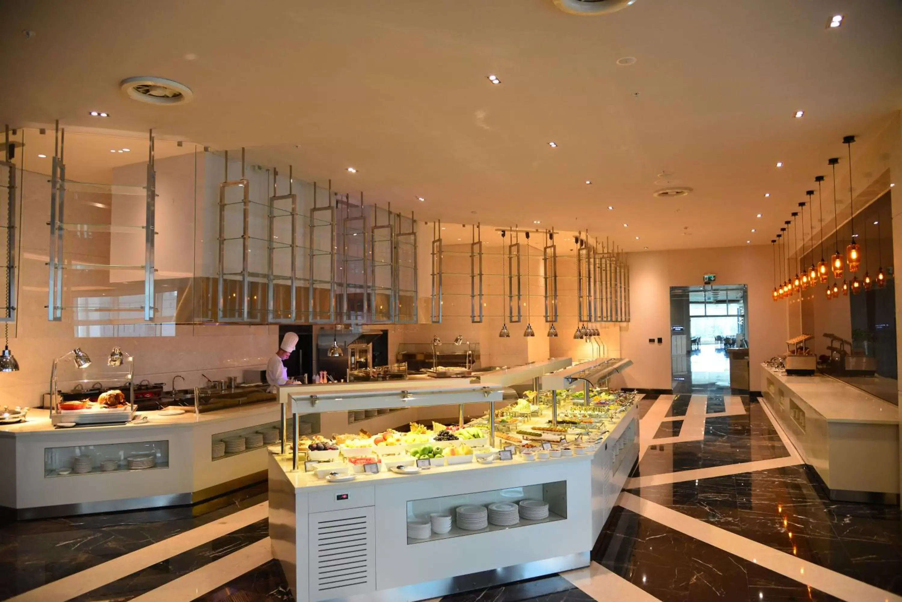Restaurant/places to eat, Kitchen/Kitchenette in Wyndham Grand Istanbul Levent