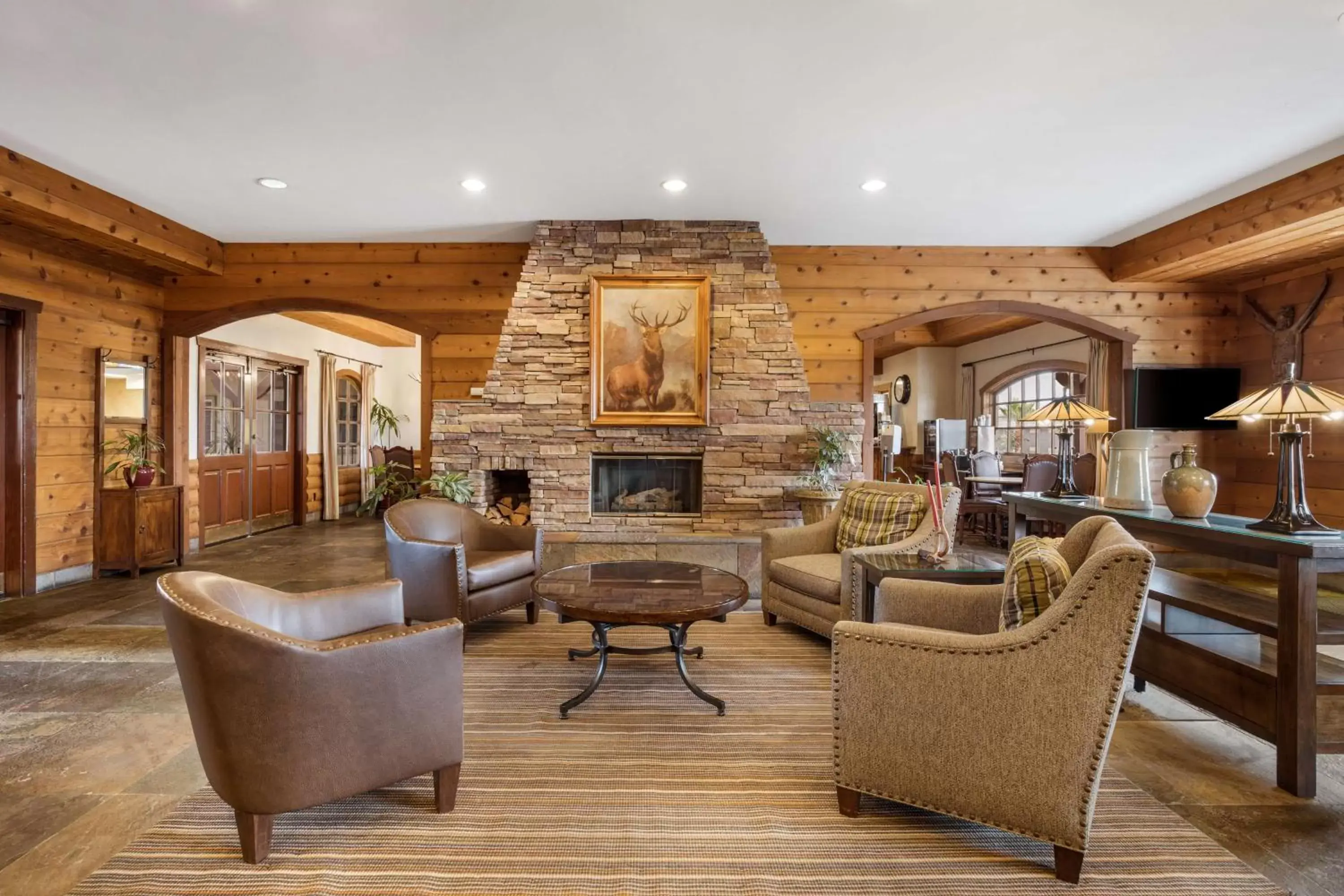 Lobby or reception in Best Western Corona Hotel & Suites Lobby or reception in Best Western Corona Hotel & Suites