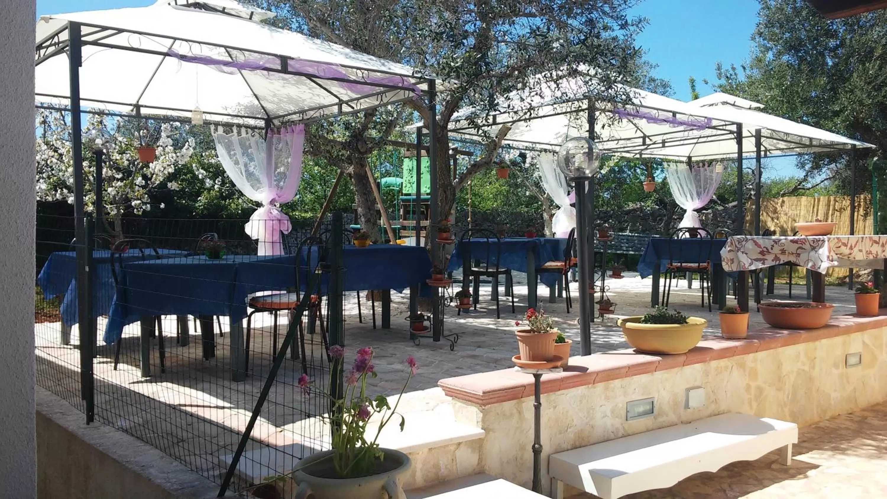 Property building in L'Isola Felice e Trulli Sotto Le Stelle