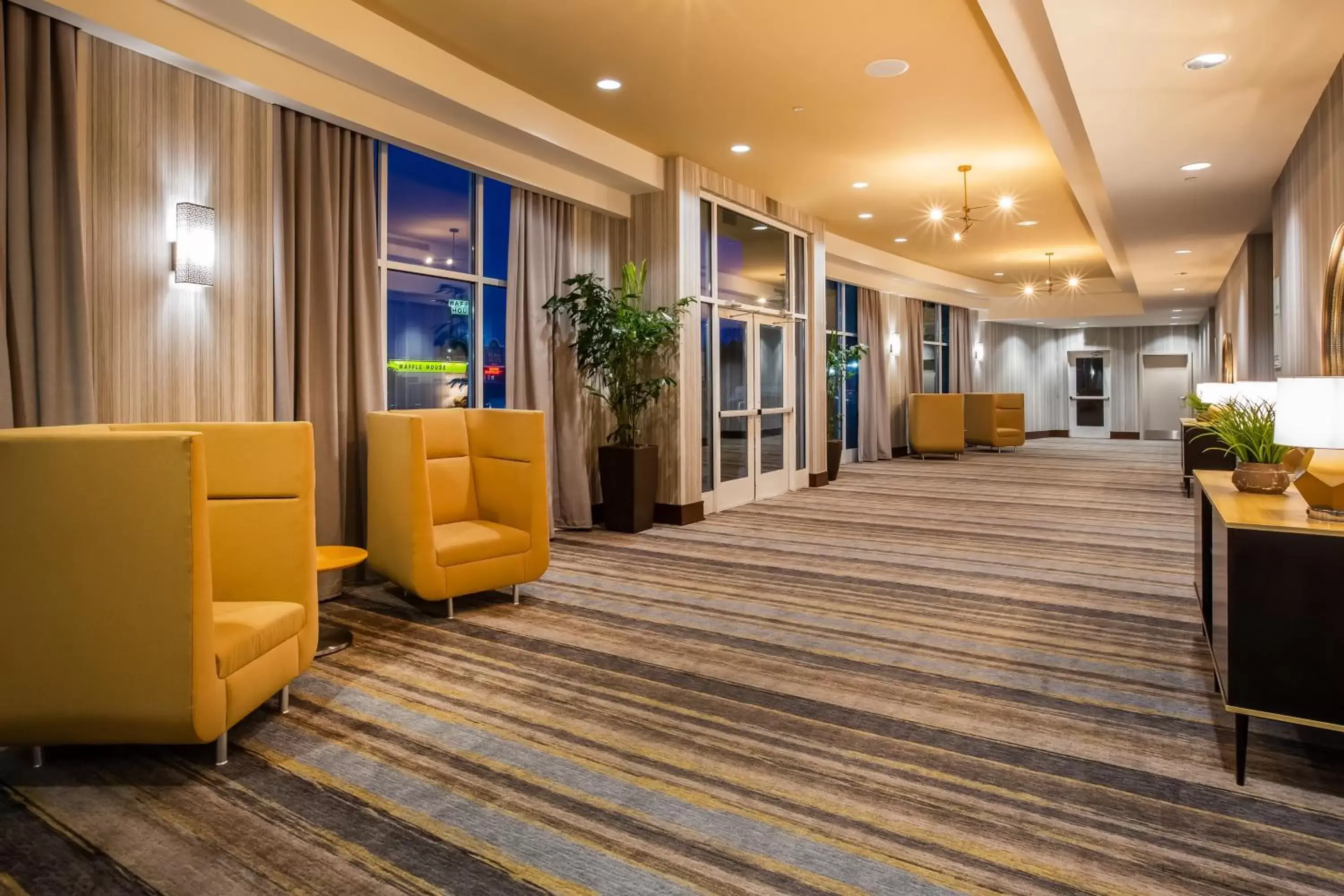 Meeting/conference room, Lobby/Reception in Holiday Inn - Gulfport-Airport, an IHG Hotel