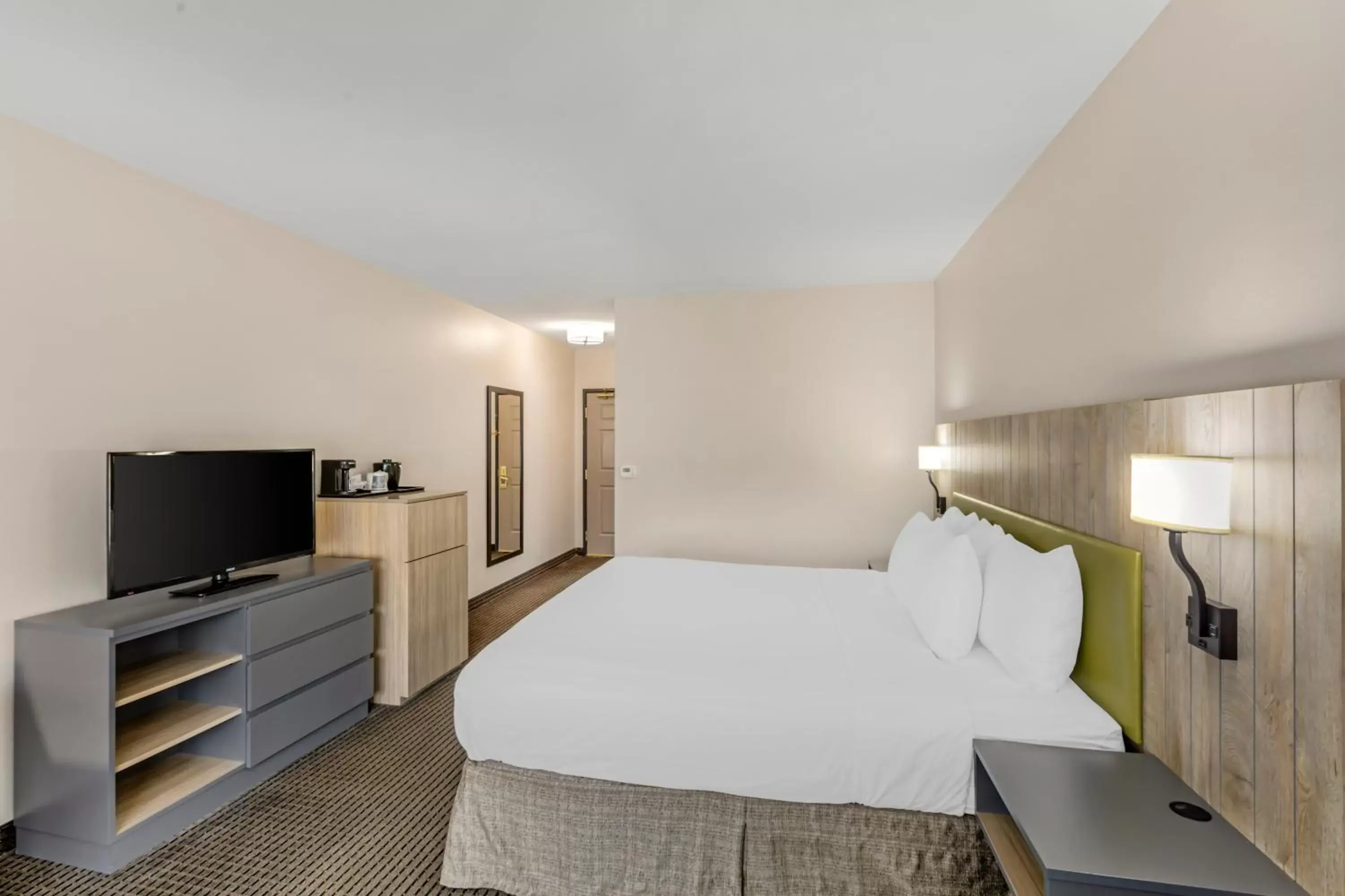 Photo of the whole room, Bed in Country Inn & Suites by Radisson, Elk Grove Village/Itasca