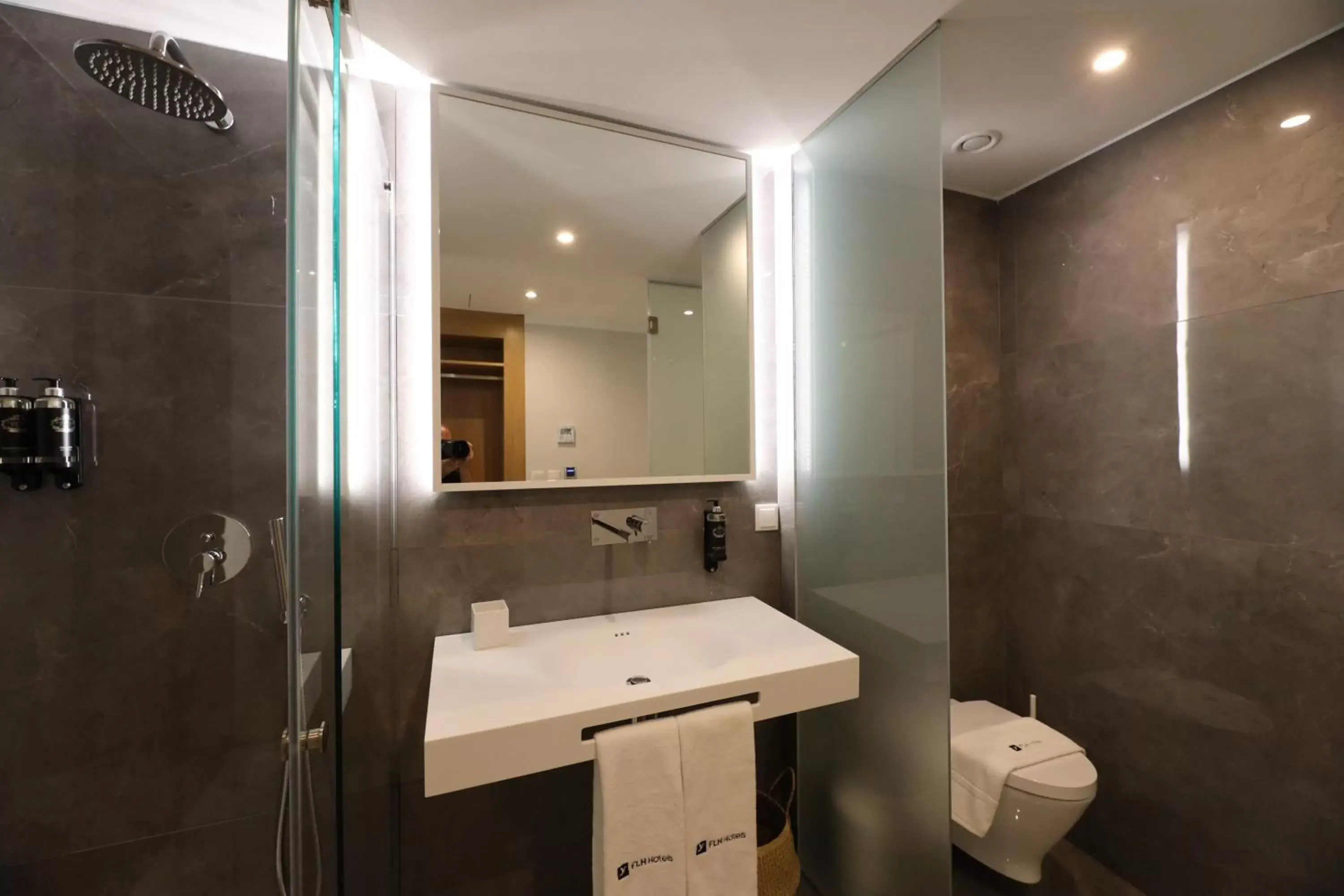 Bathroom in Memoria Porto FLH Hotels