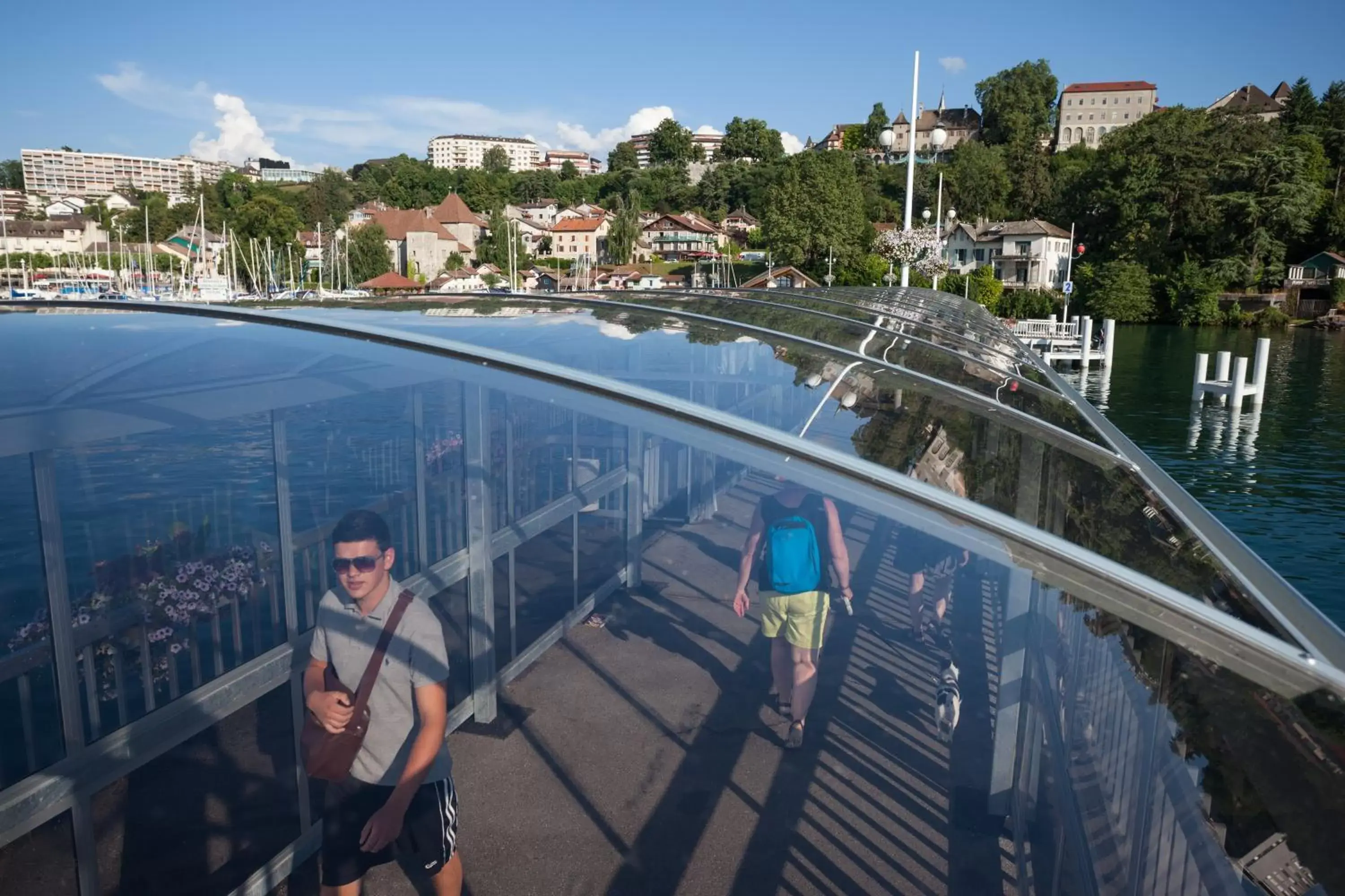 Nearby landmark, Swimming Pool in ibis Thonon Centre