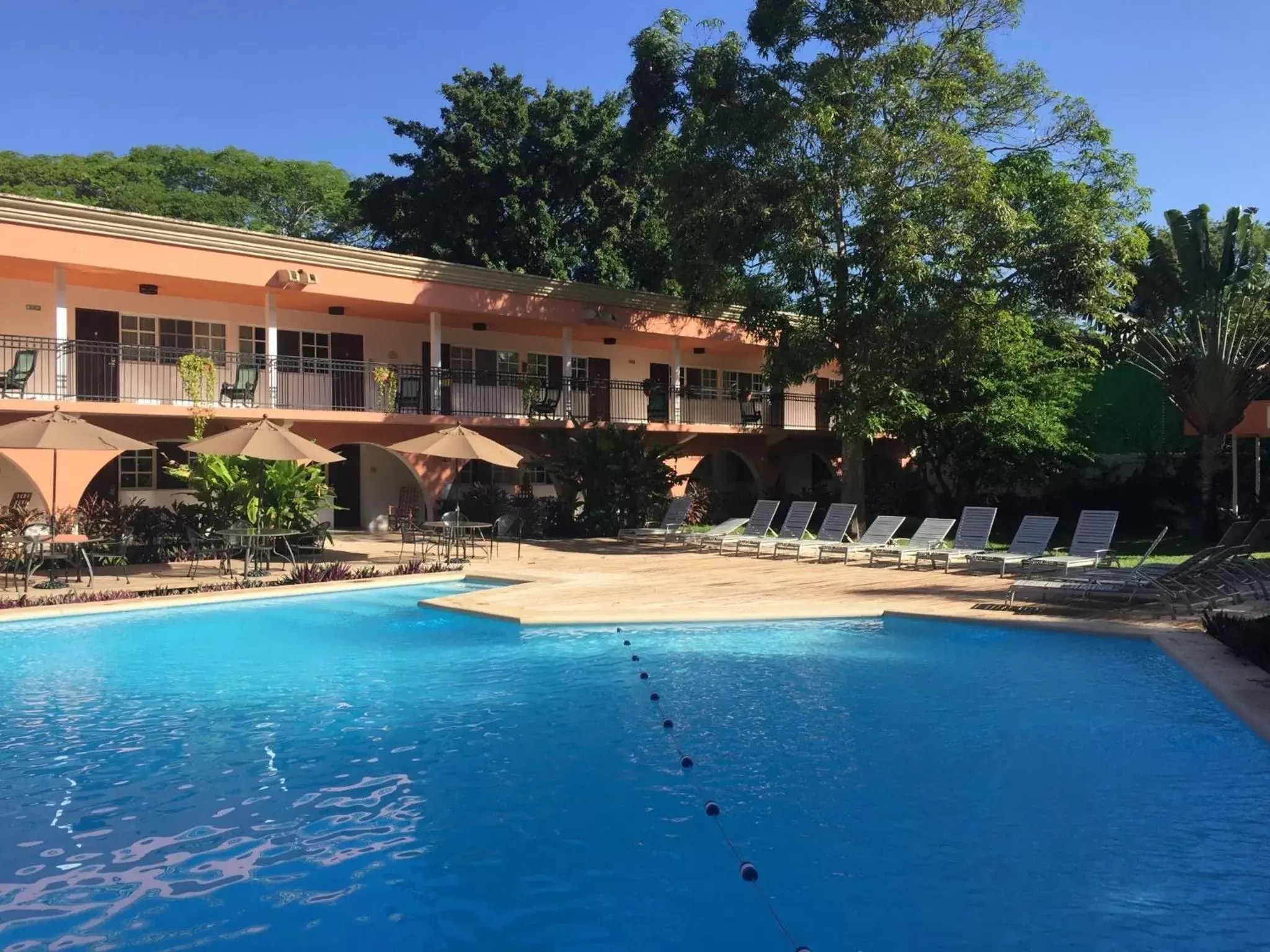 Swimming Pool in Hotel Chichen Itza