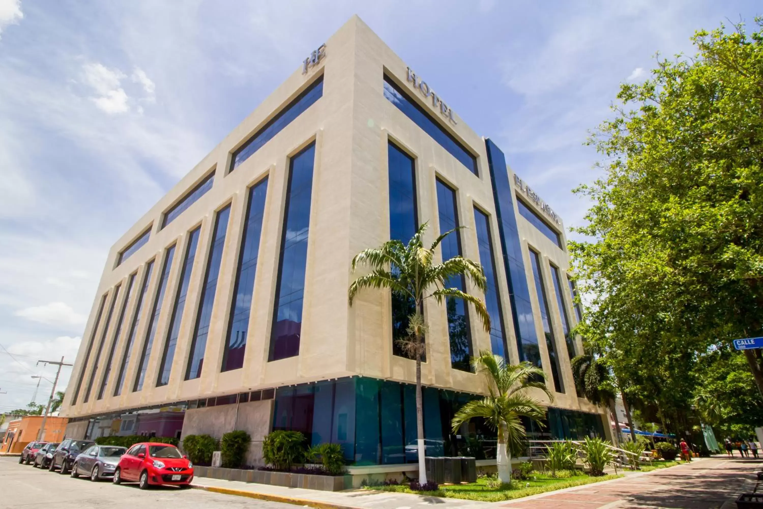 Property Building in Hotel El Español Paseo de Montejo