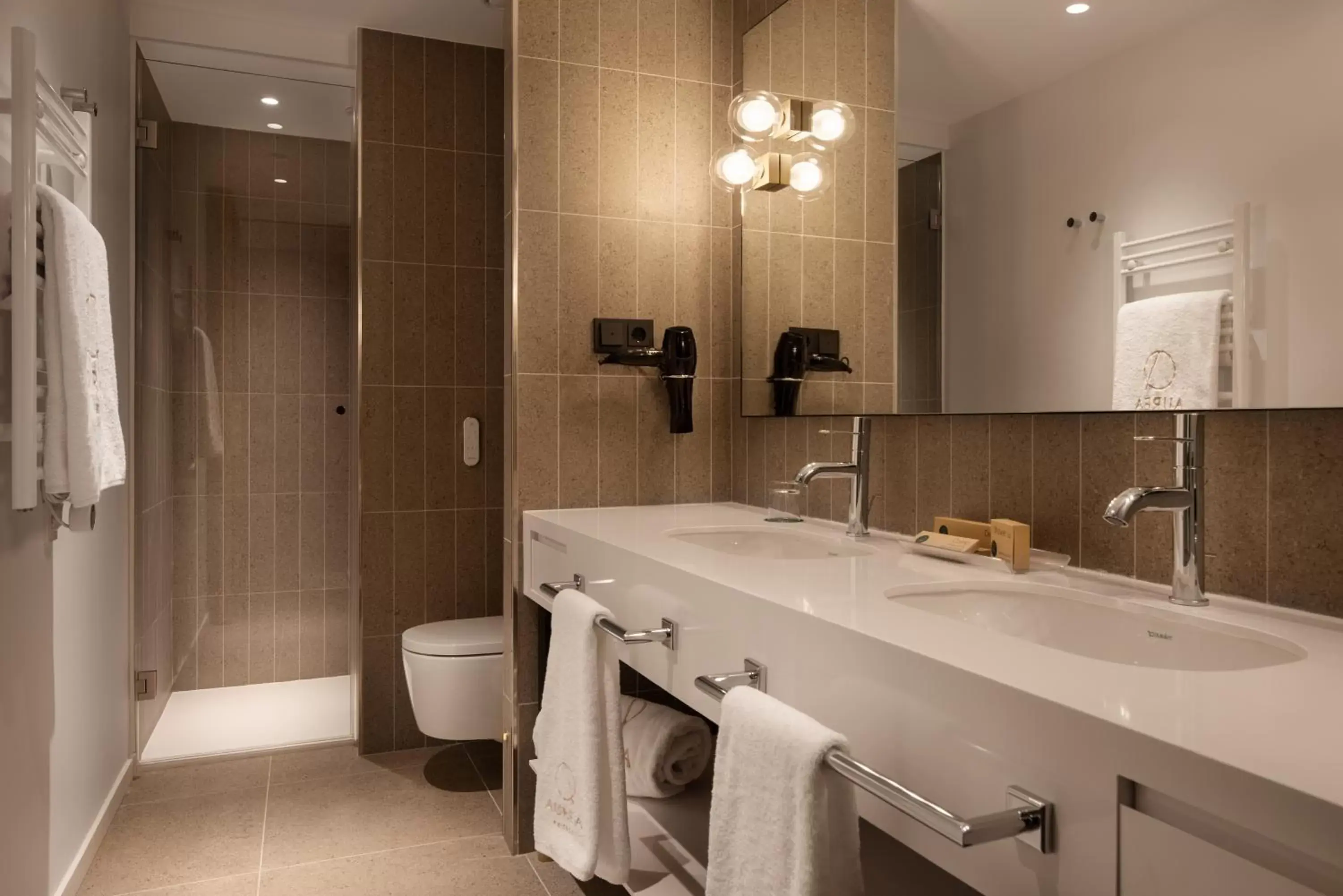 Bathroom in Áurea Palacio de Correos by Eurostars Hotel Company