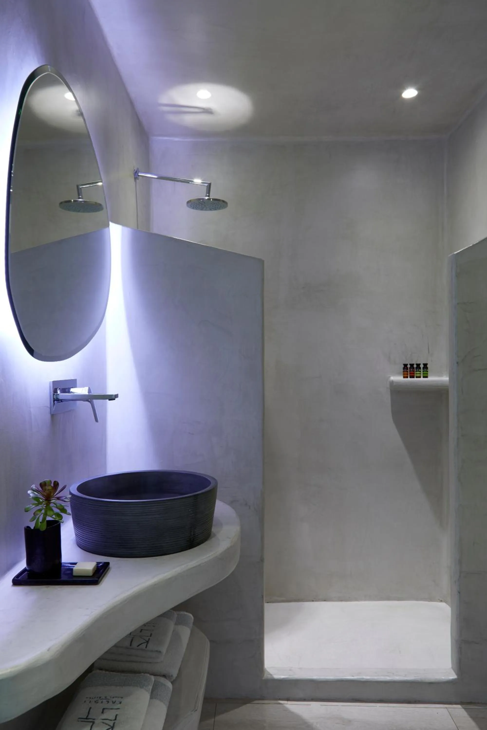 Bathroom in Kalisti Hotel & Suites