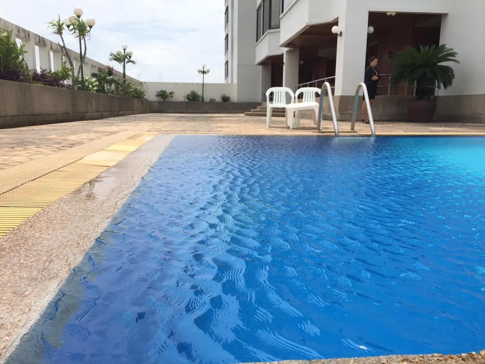 Swimming Pool in Laithong Hotel