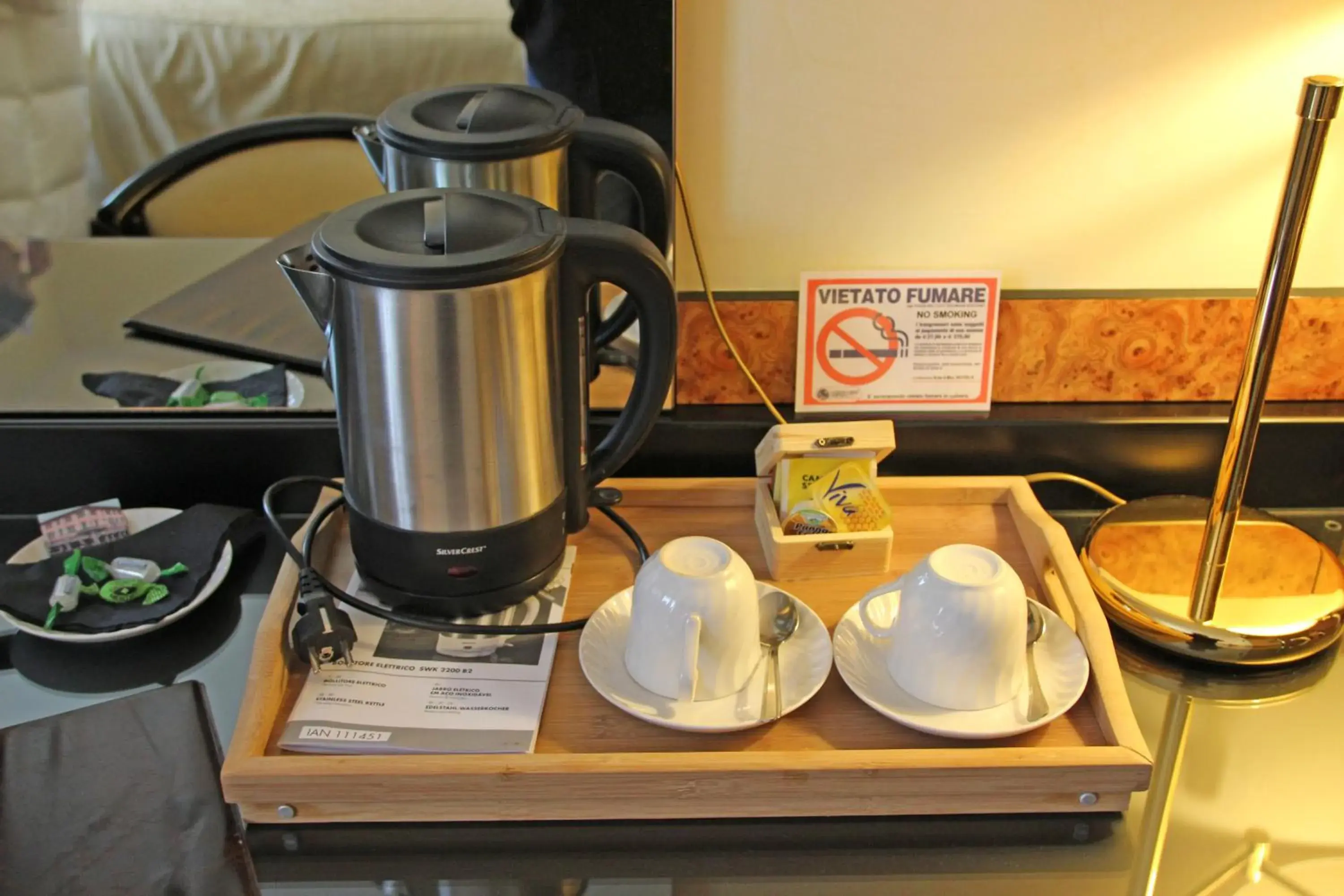 Coffee/tea facilities in Park Hotel Villa Leon d'Oro