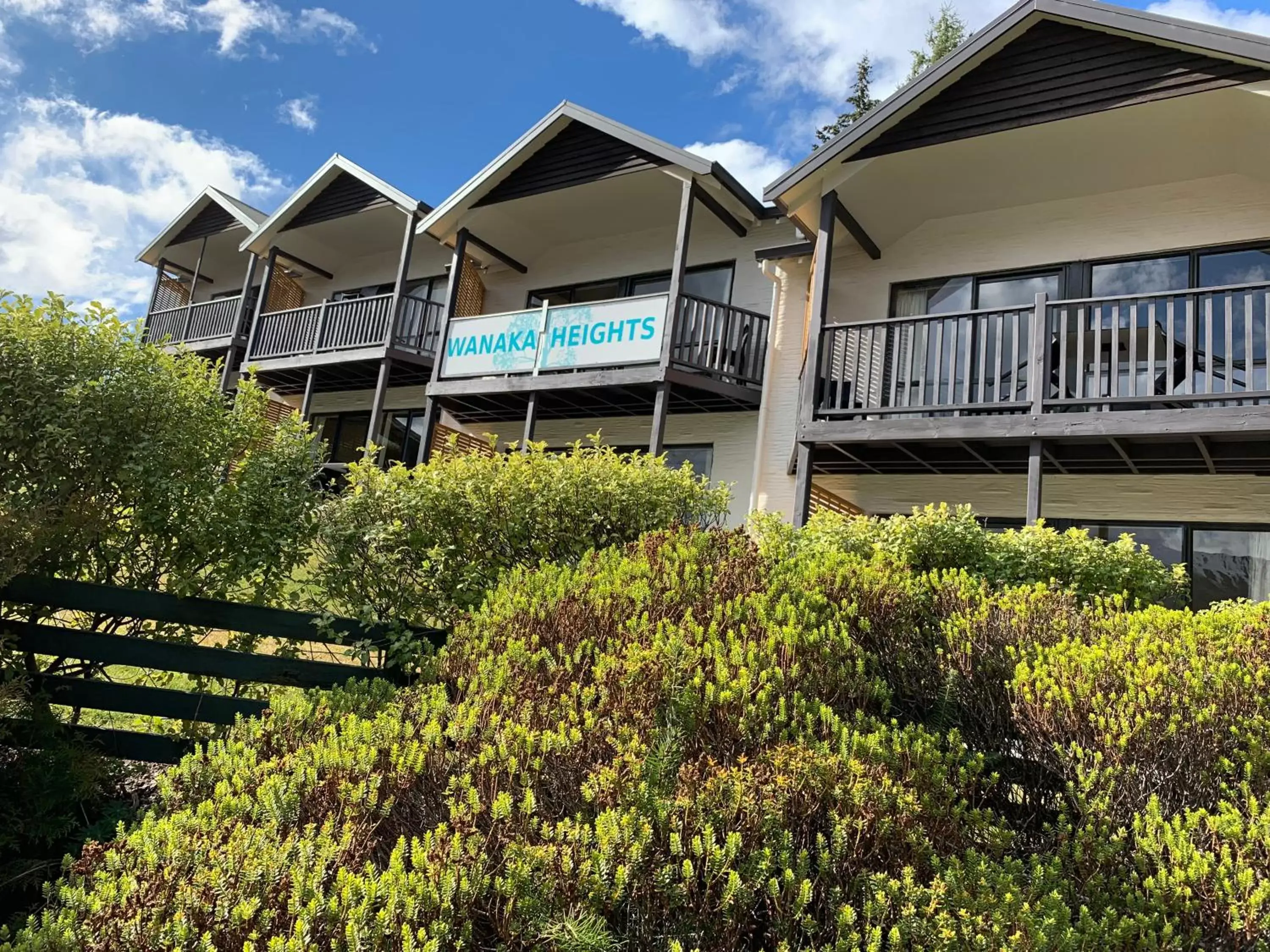 Property Building in Wanaka Heights Motel