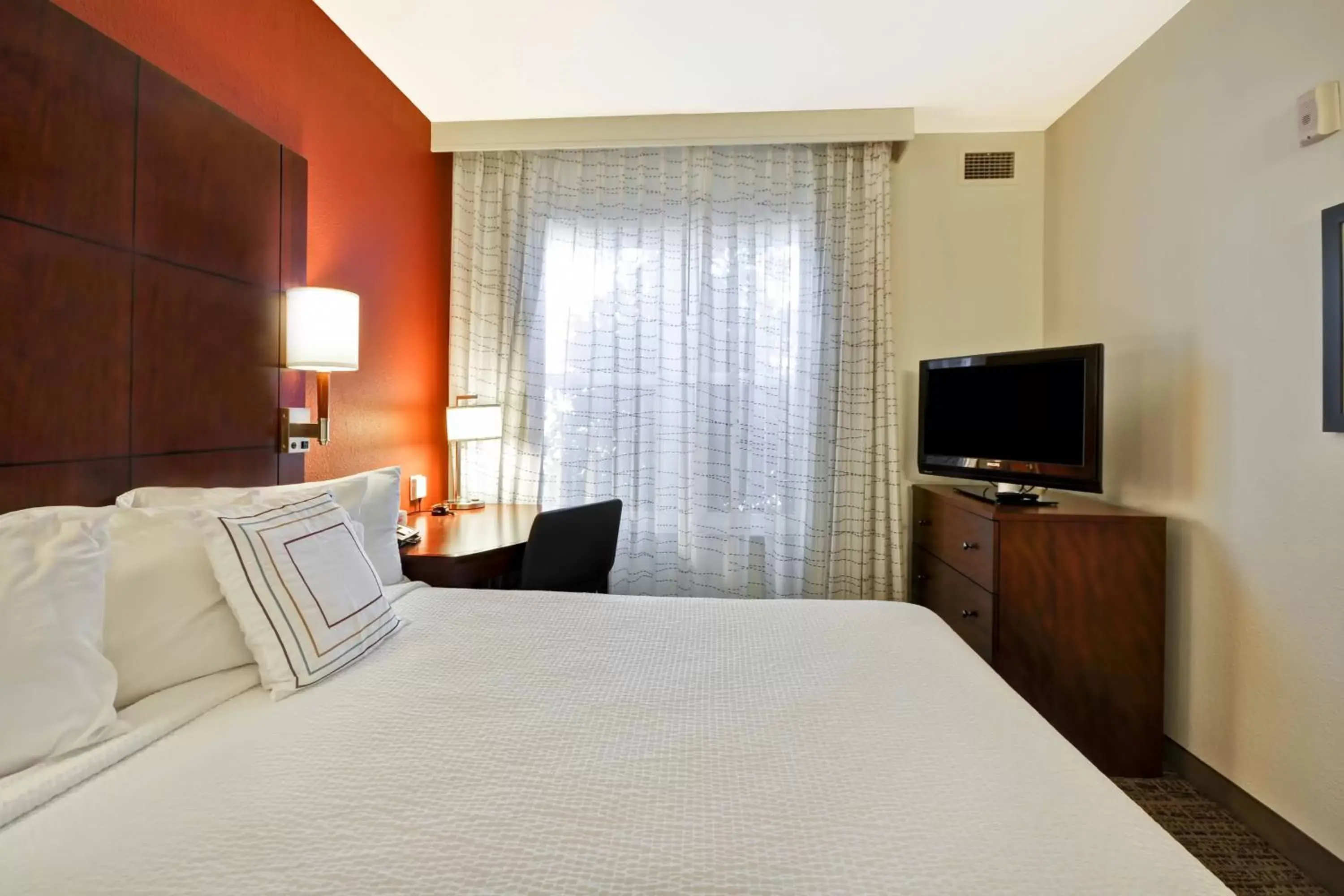 Bedroom, Bed in Residence Inn by Marriott Gulfport-Biloxi Airport