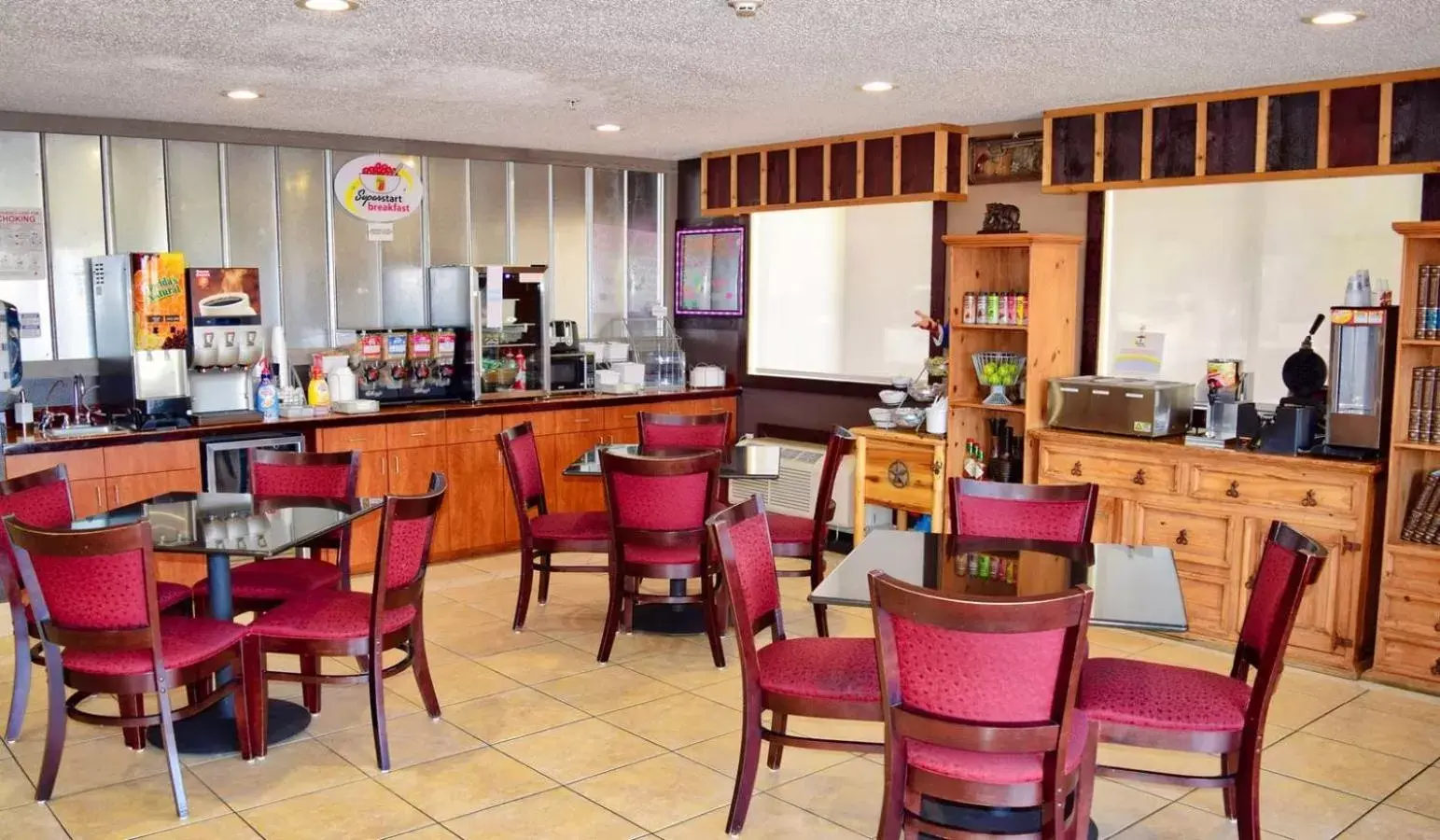 Breakfast, Restaurant/Places to Eat in Super 8 by Wyndham Victoria/North/Mall Area