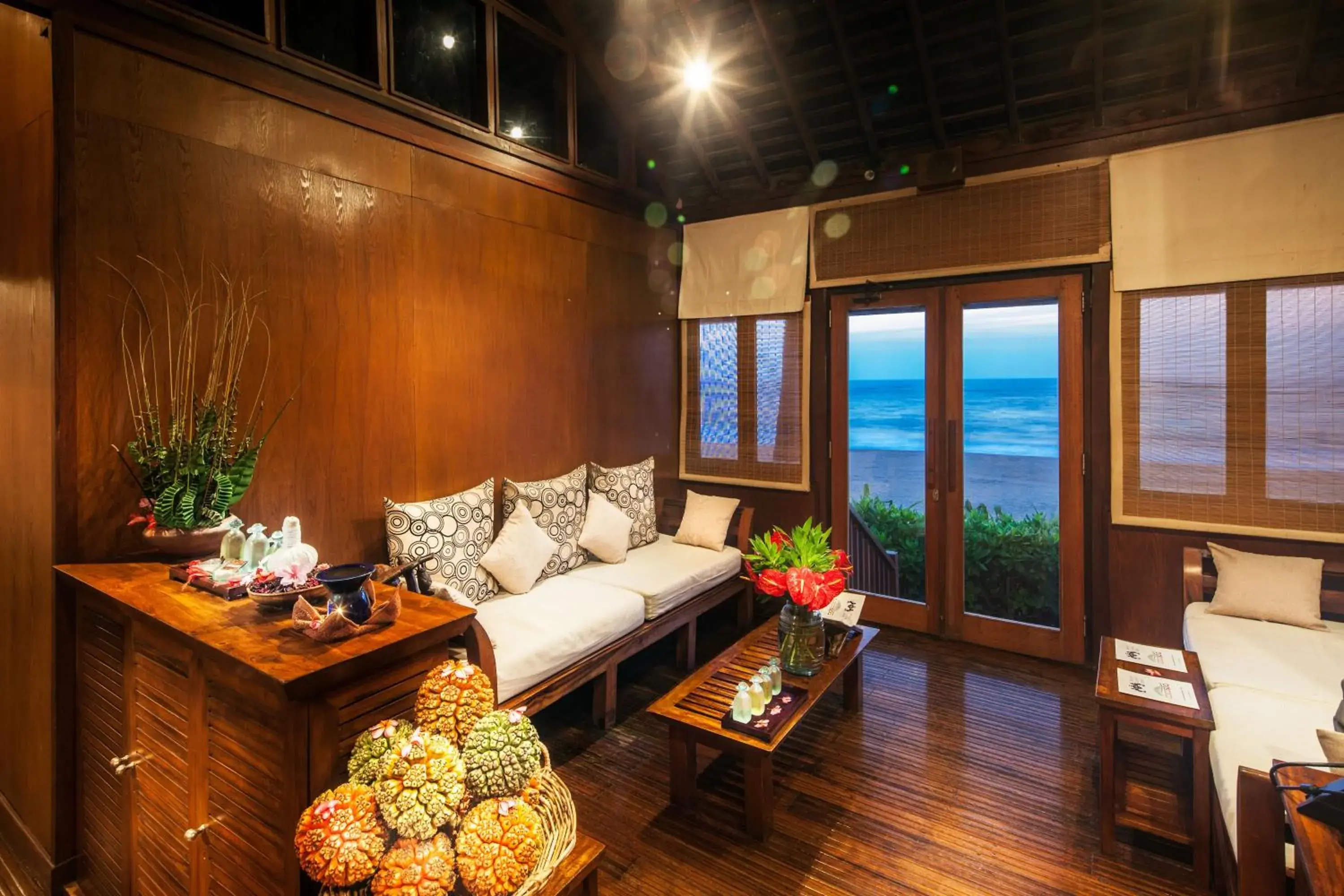 Massage, Seating Area in Mount Lavinia Beach Hotel