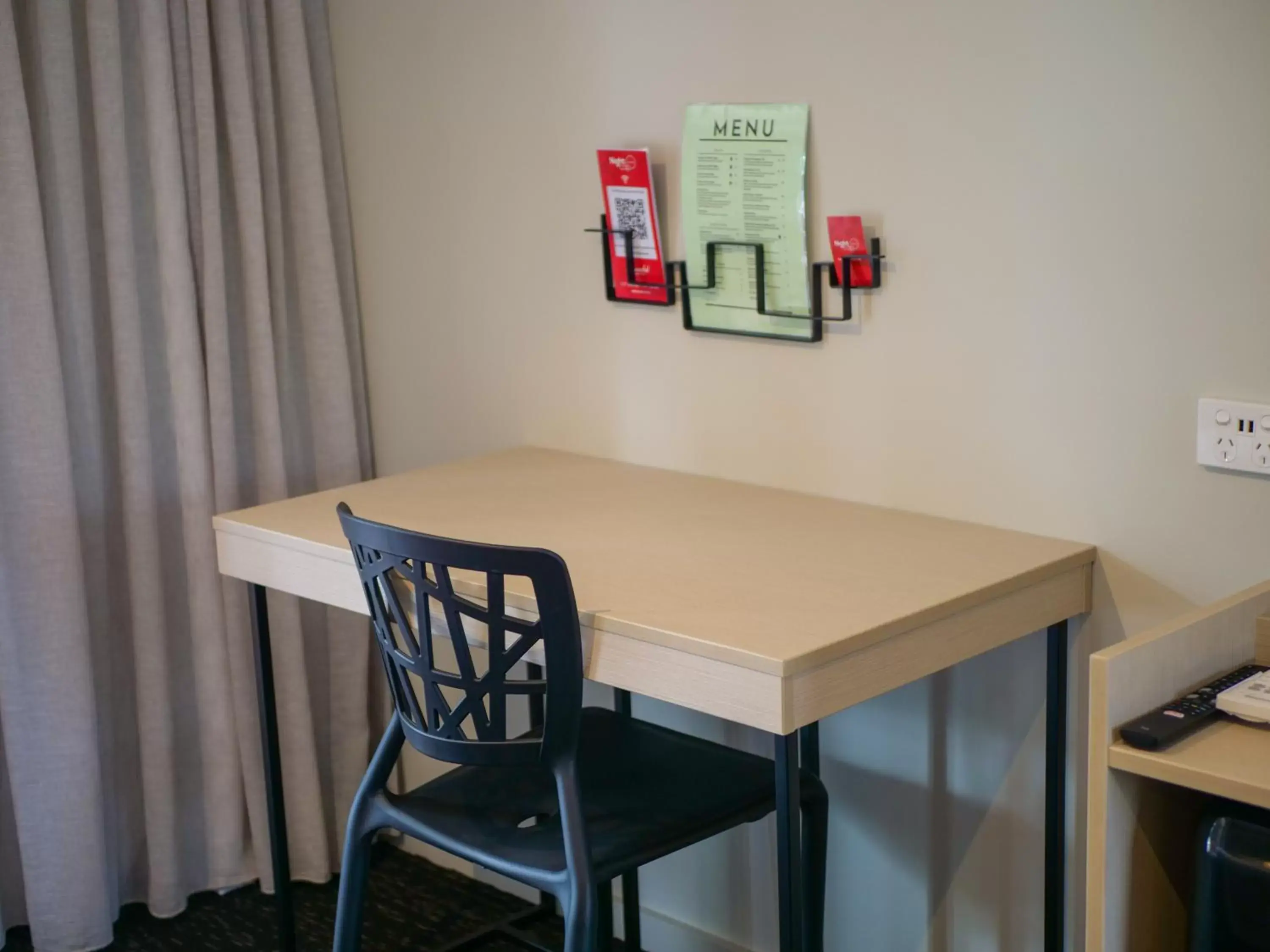 Guests, Dining Area in Nightcap at Hinterland Hotel Nerang