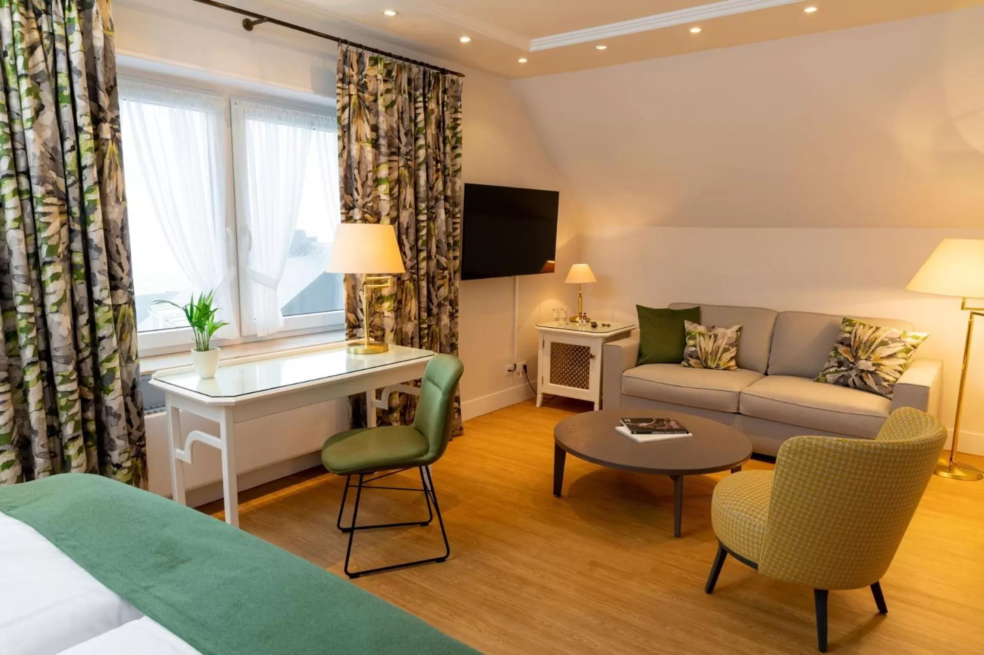 Bed in Romantik Berghotel Astenkrone