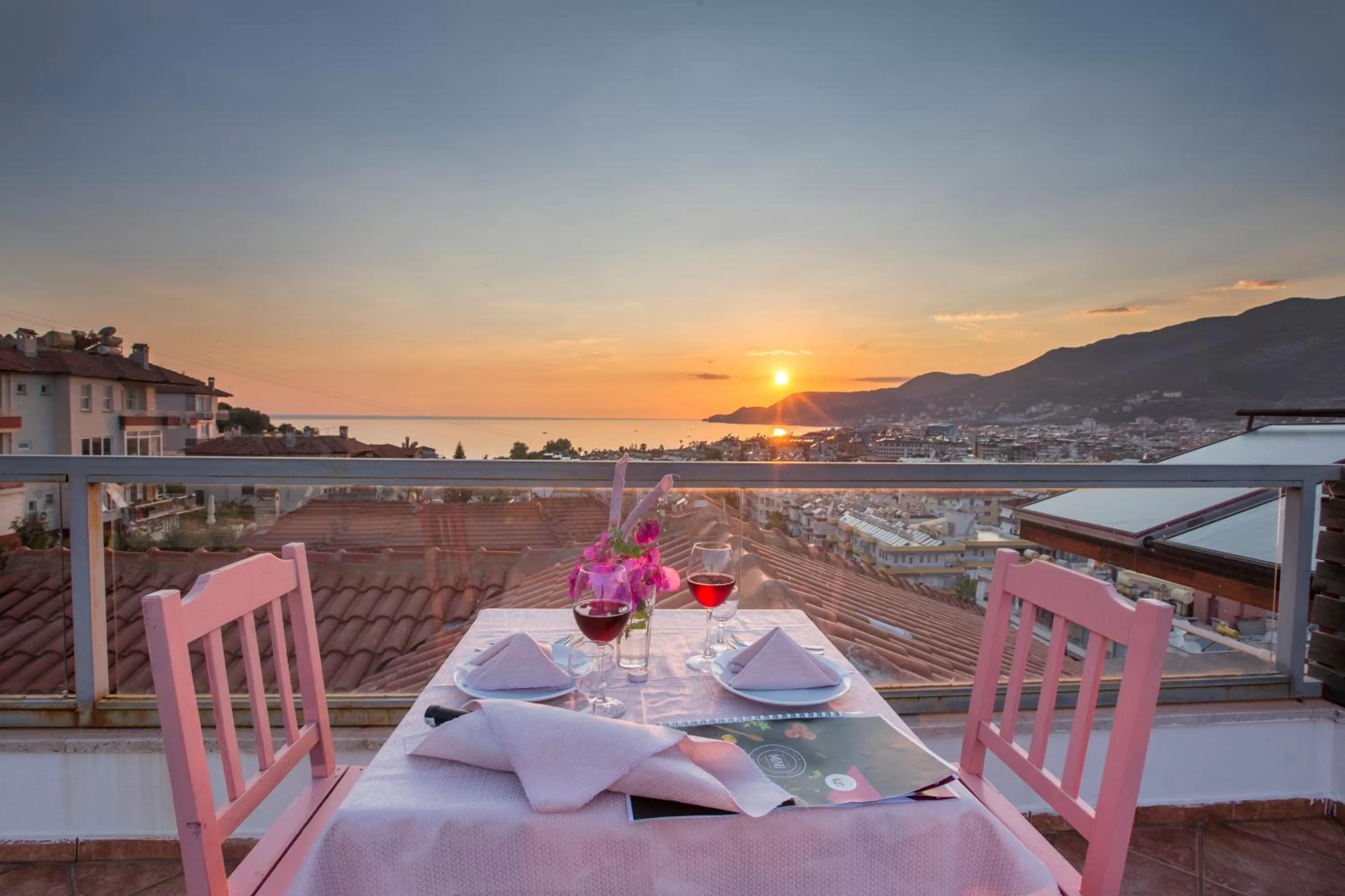 Restaurant/places to eat in Villa Sonata