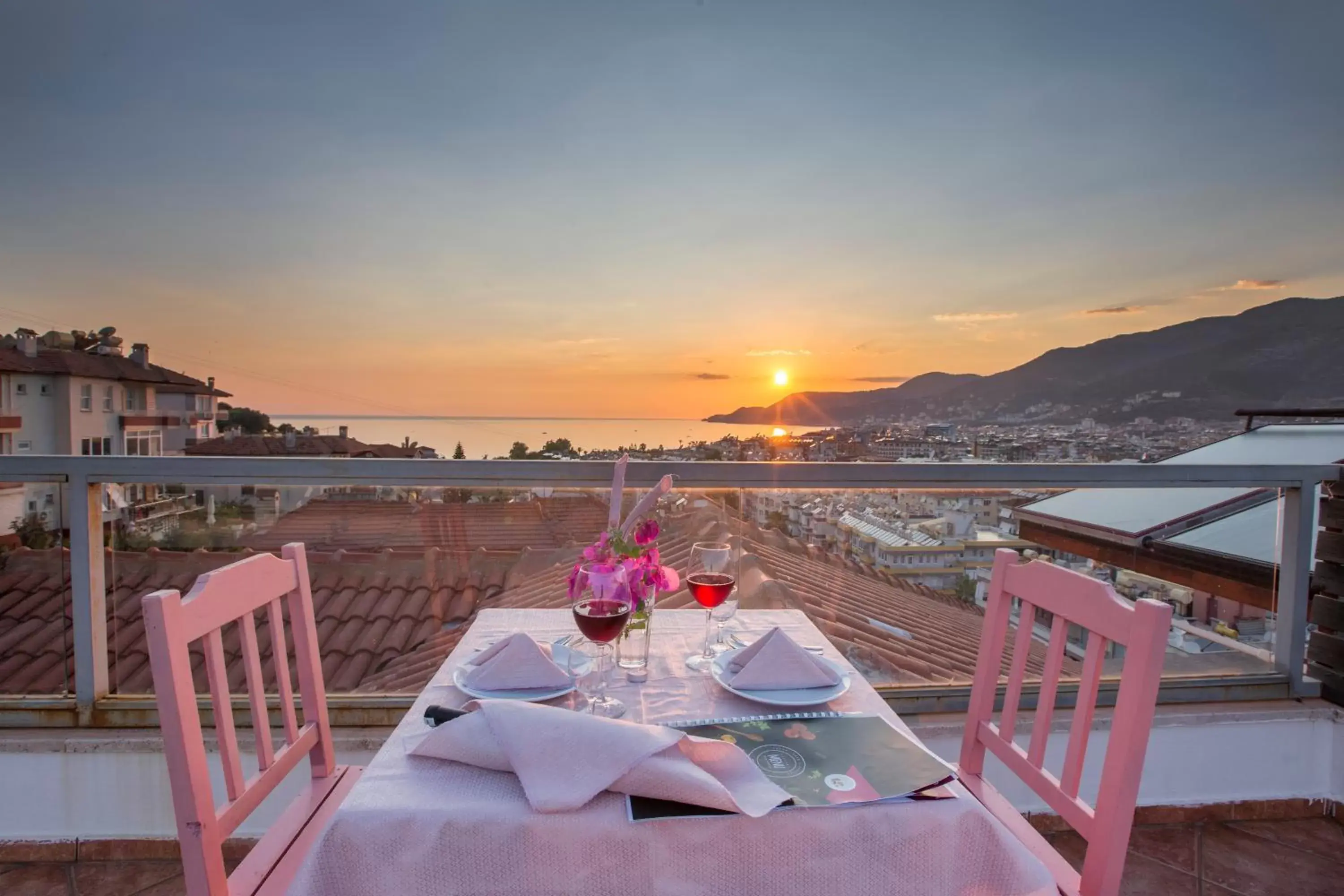 Restaurant/places to eat in Villa Sonata Restaurant/places to eat in Villa Sonata