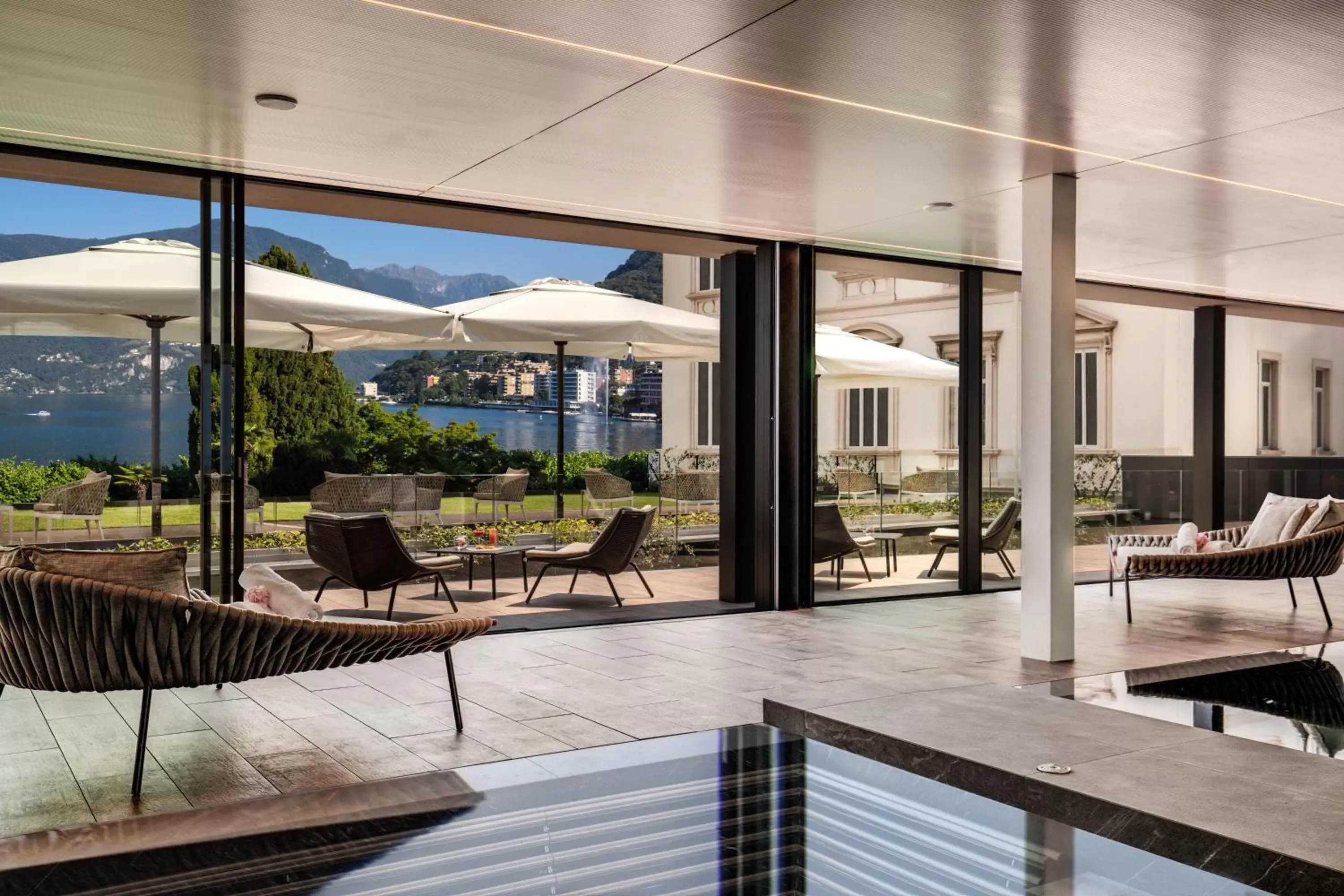 Swimming pool in Hotel Splendide Royal Swimming pool in Hotel Splendide Royal