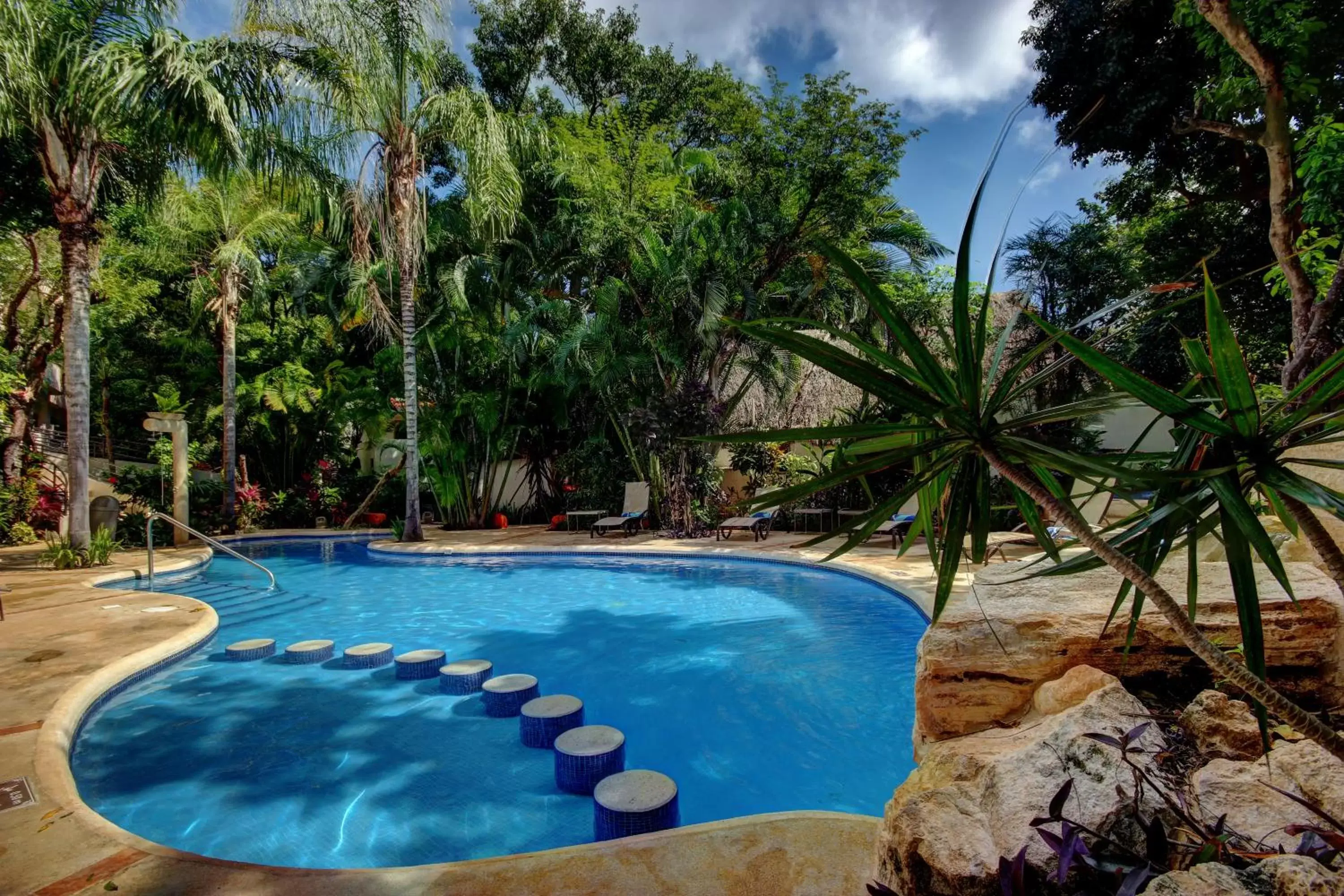 Spring, Swimming Pool in Riviera Maya Suites