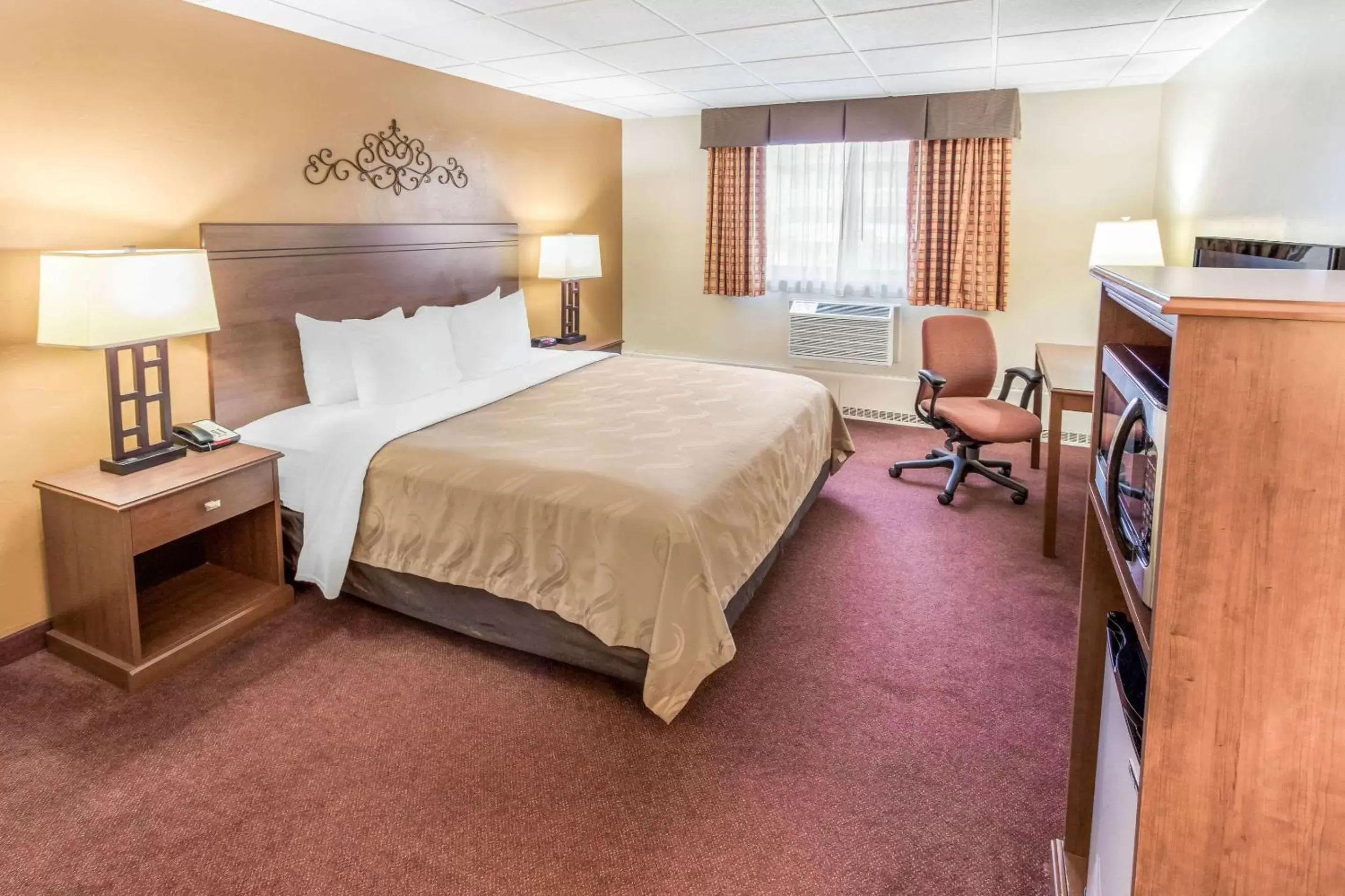 Photo of the whole room in Quality Inn & Suites Downtown