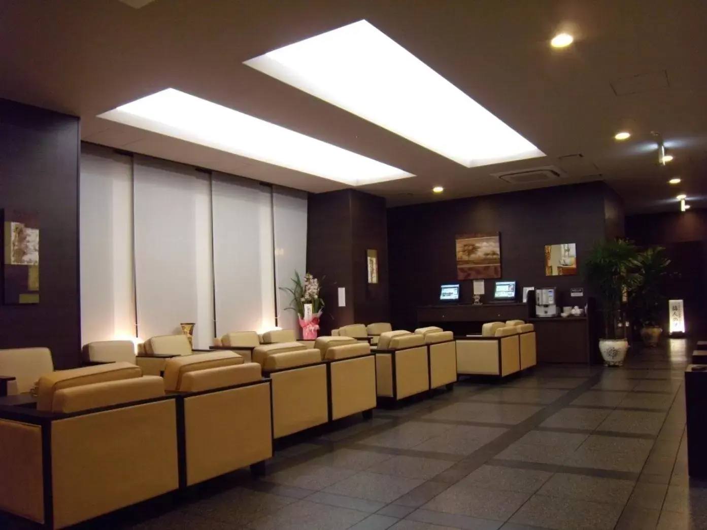 Lobby or reception in Hotel Route-Inn Tsuruoka Ekimae Lobby or reception in Hotel Route-Inn Tsuruoka Ekimae