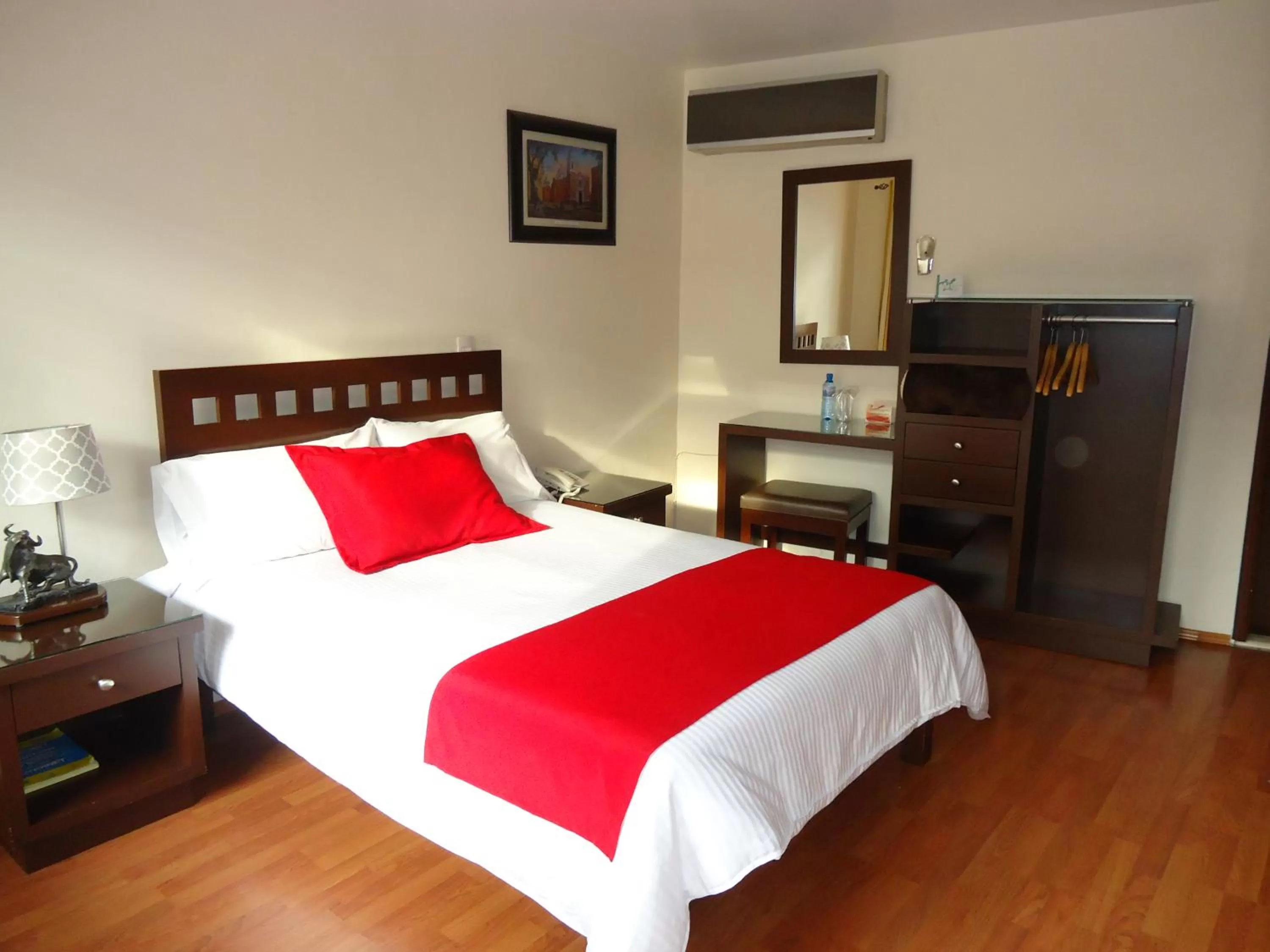 Bed in Hotel Plaza San Carlos