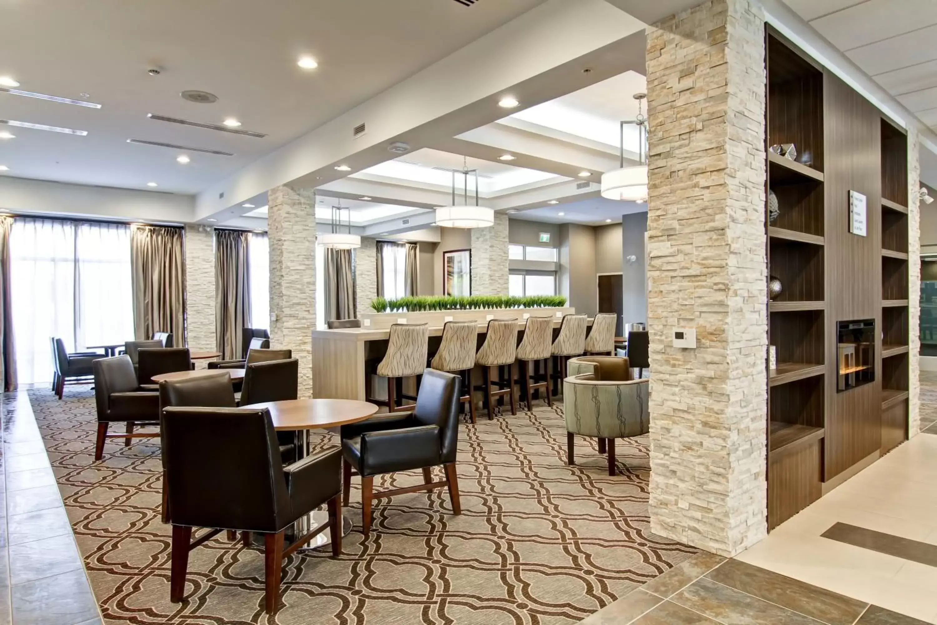 Restaurant/Places to Eat in Holiday Inn Express & Suites Oshawa Downtown - Toronto Area, an IHG Hotel