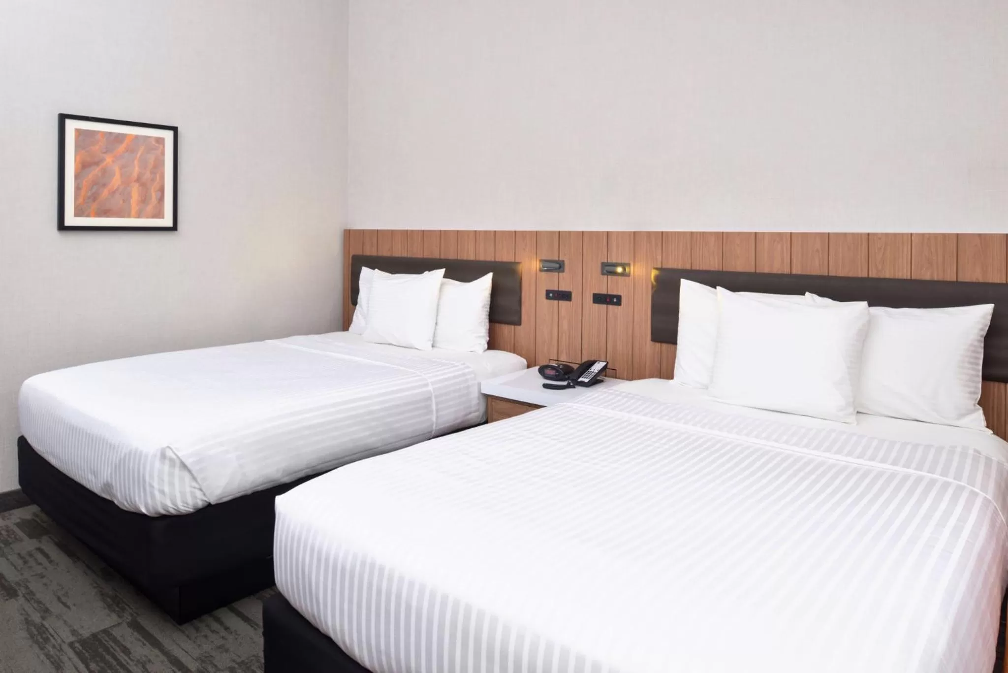 Photo of the whole room, Bed in Modesto Hotel - Gateway to Yosemite