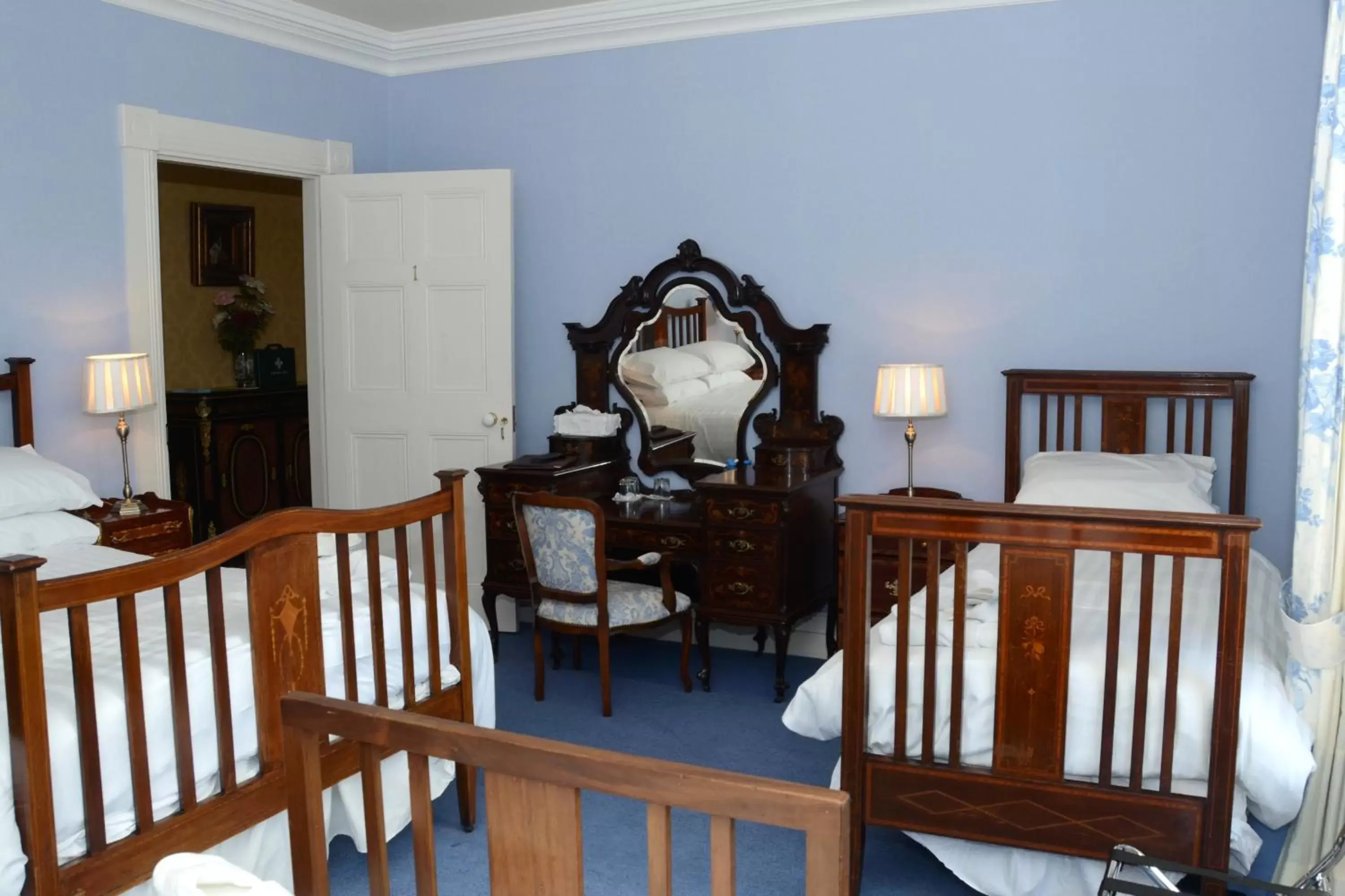 Photo of the whole room, Dining Area in Cannaway House B&B