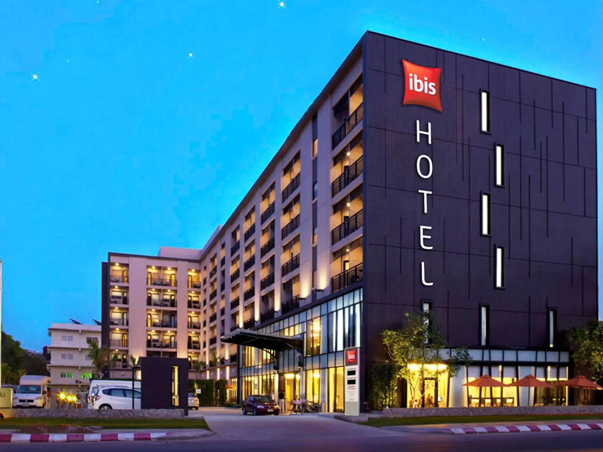 Facade/entrance in Ibis Hua Hin Facade/entrance in Ibis Hua Hin