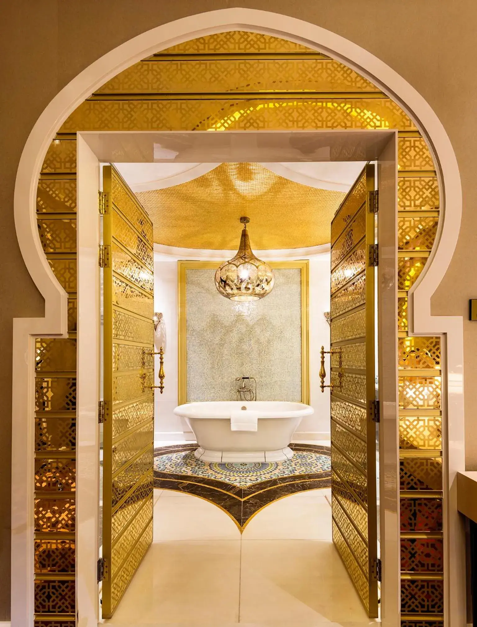 Public Bath in Ezdan Palace Hotel