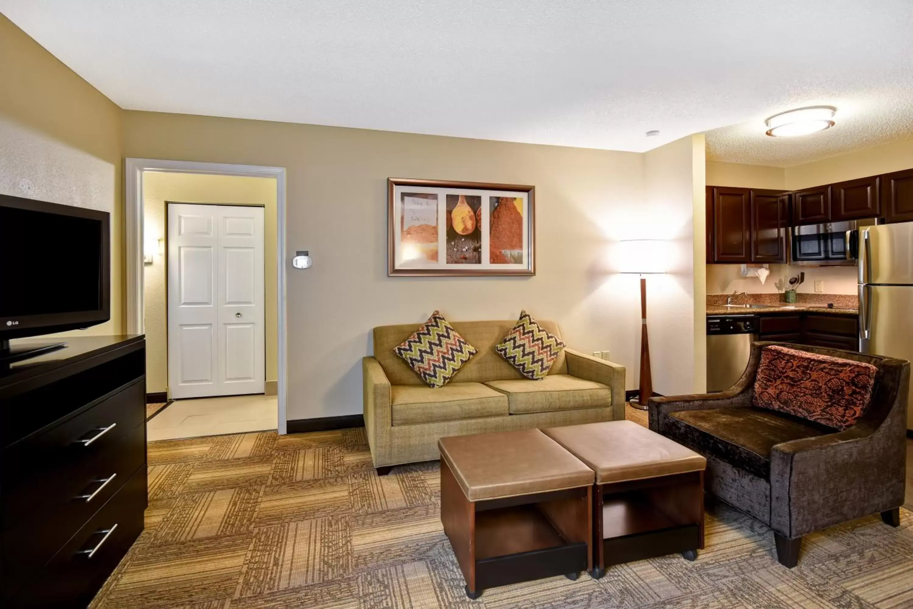 Photo of the whole room, Seating Area in Staybridge Suites Grand Rapids-Kentwood, an IHG Hotel