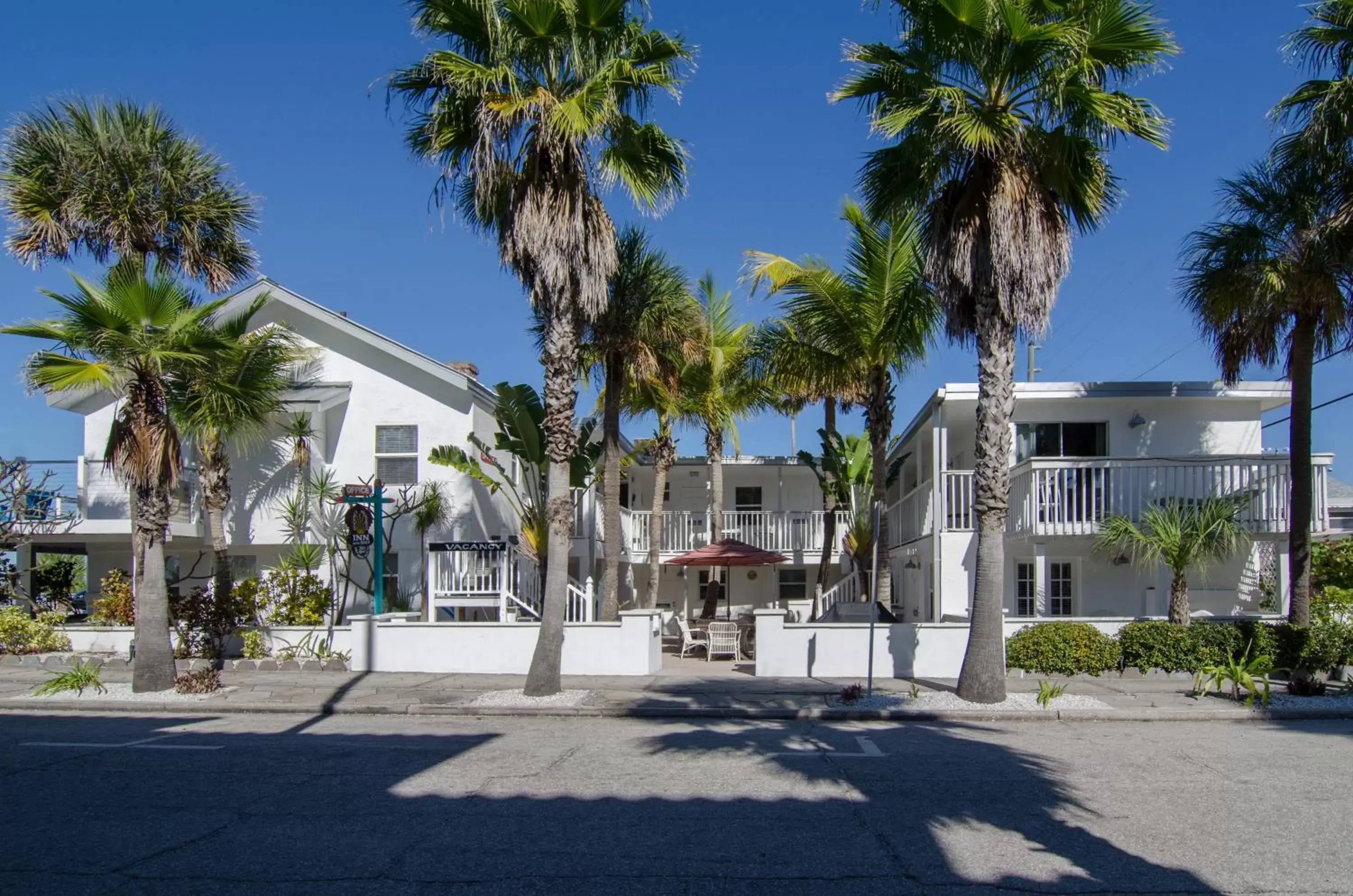 Day, Property Building in Inn on the Beach