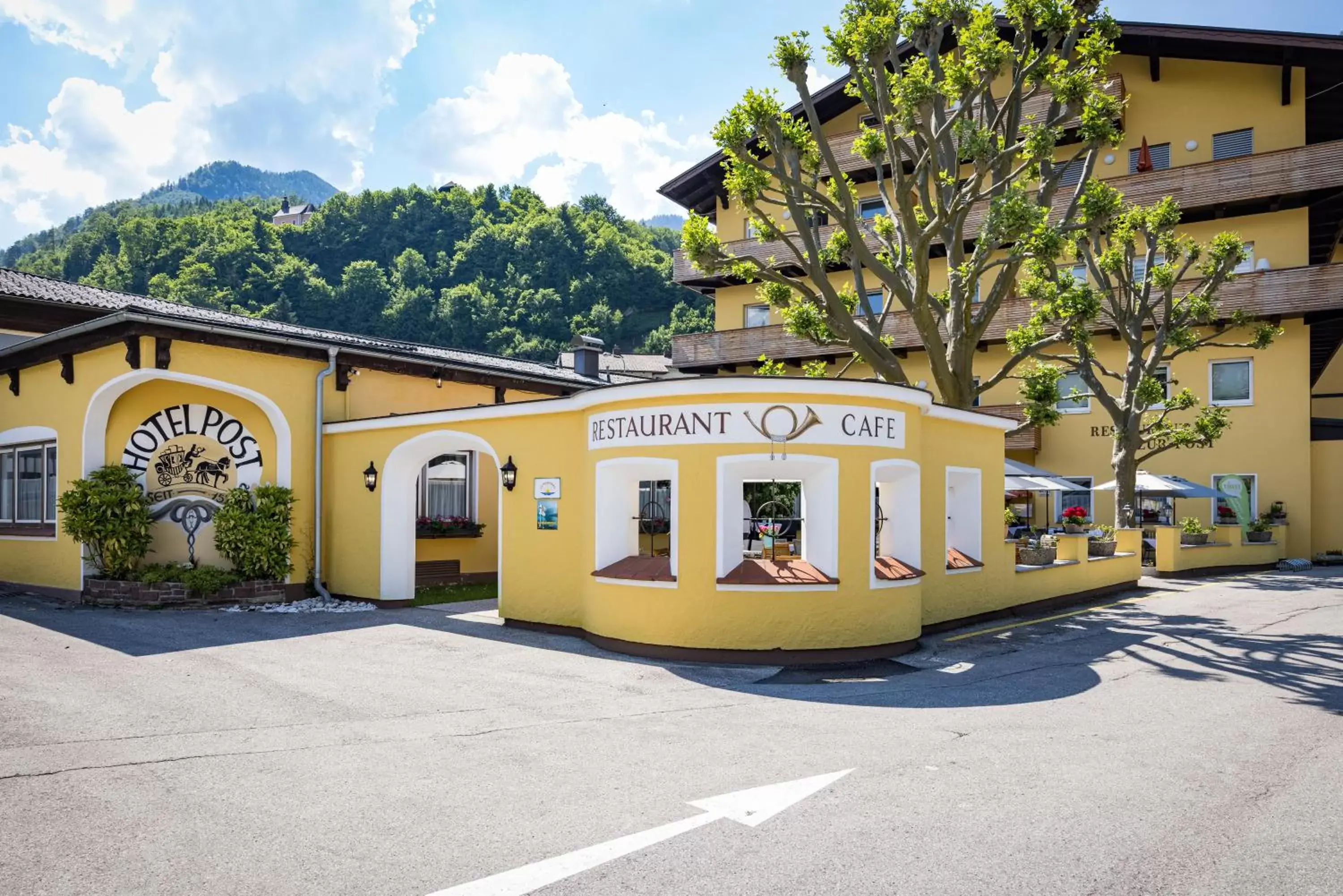 Restaurant/places to eat, Property Building in Landhotel Post Ebensee am Traunsee ***S
