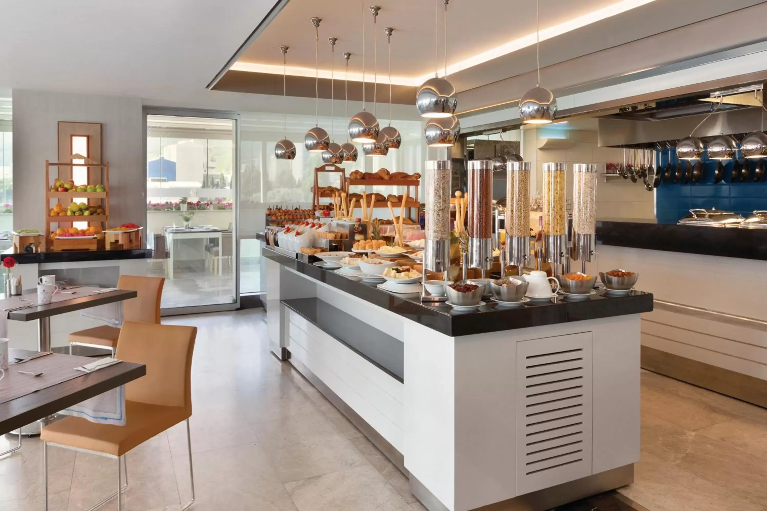 Buffet breakfast, Supermarket/Shops in Ramada Hotel & Suites by Wyndham Izmir Kemalpasa