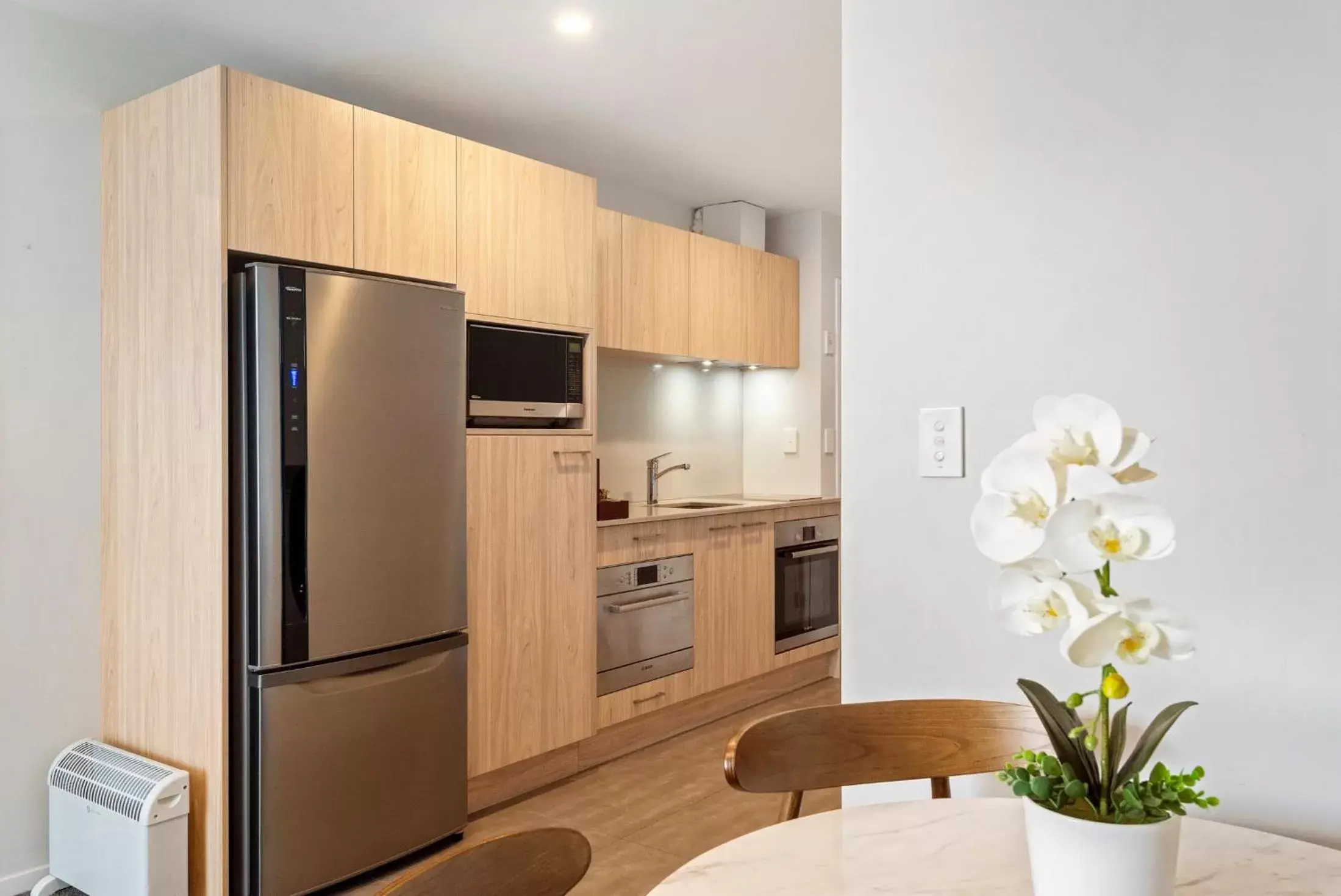 kitchen, Kitchen/Kitchenette in FERNZ Motel & Apartments Birkenhead