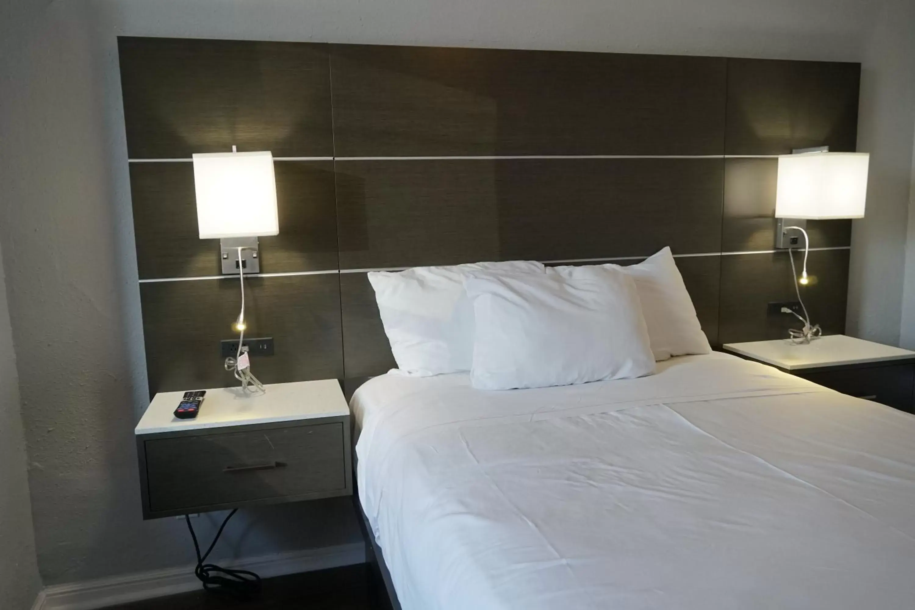 Bed in The Utah Inn Bed in The Utah Inn