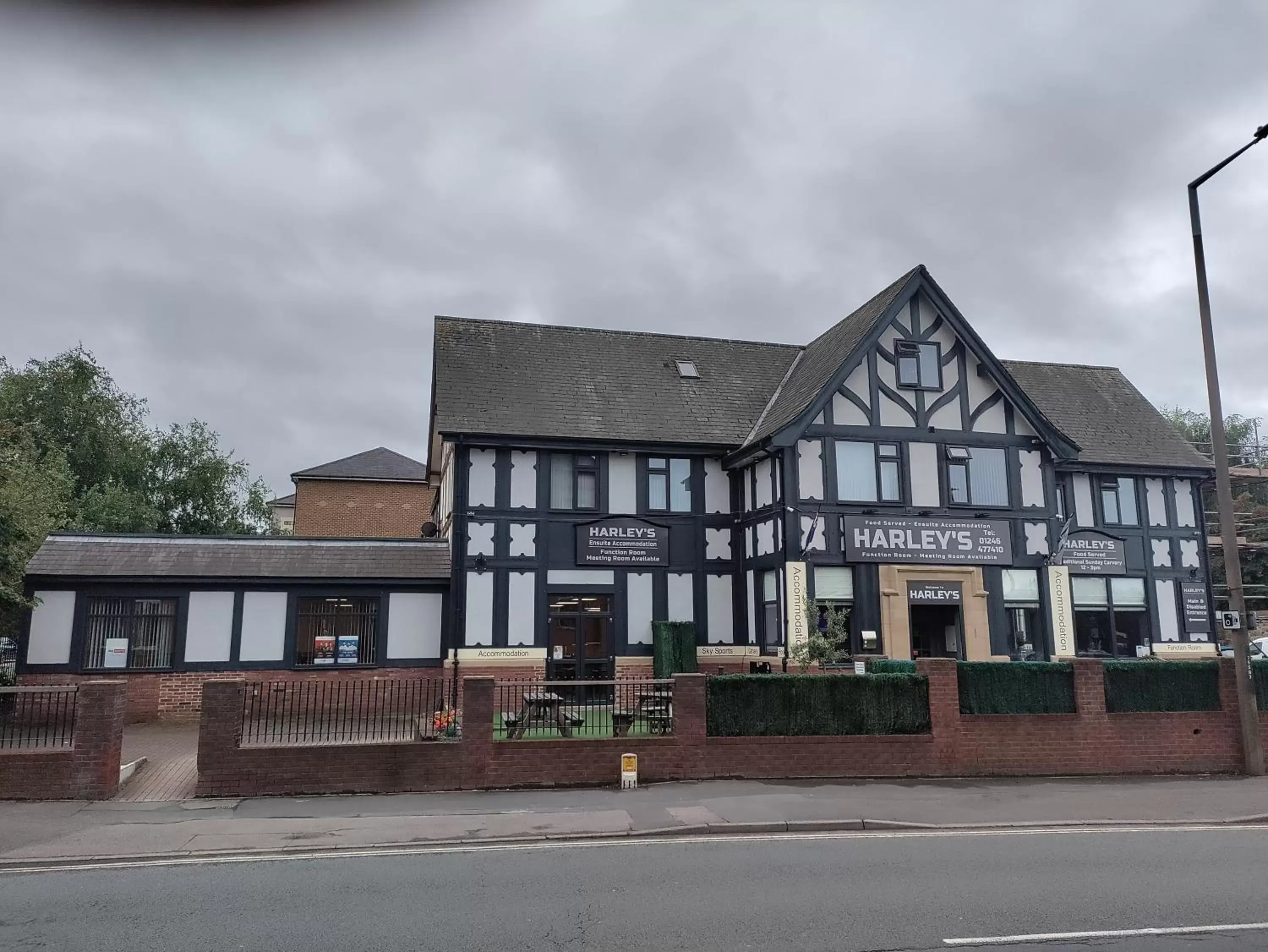 Property Building in Harleys Inn