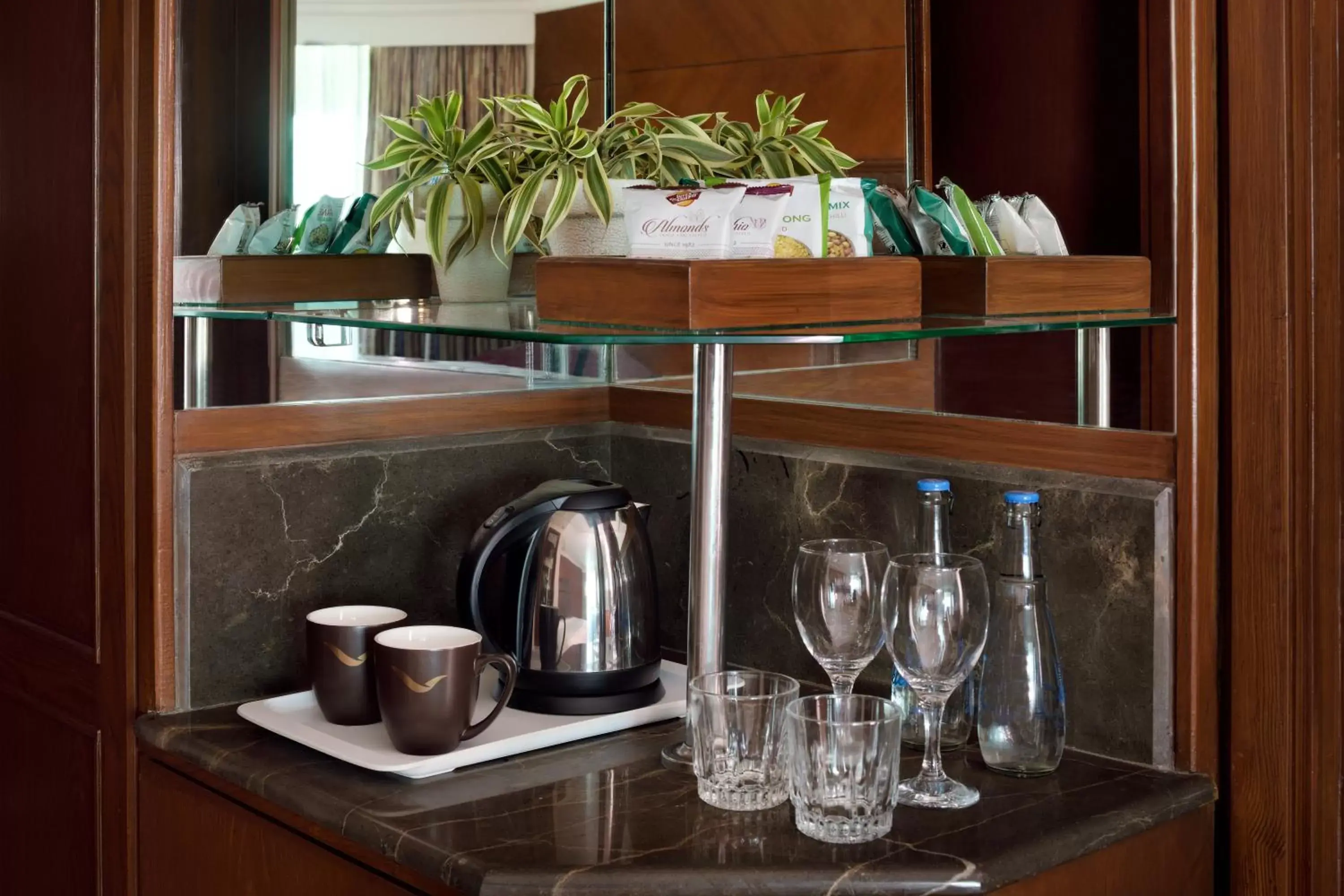 Coffee/tea facilities in Mövenpick Hotel Karachi