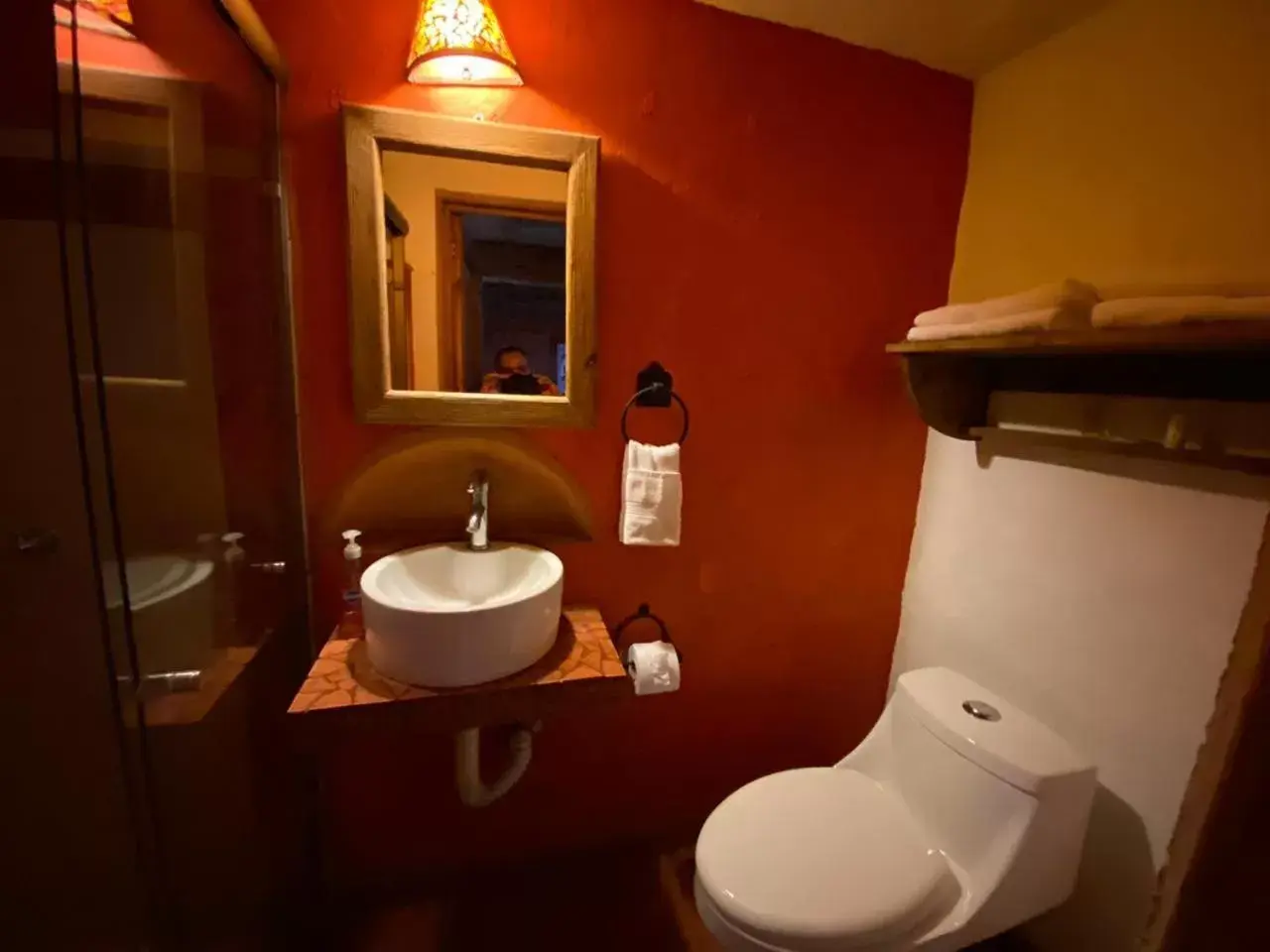 Bathroom in Hotel Mi Pueblito by Rotamundos