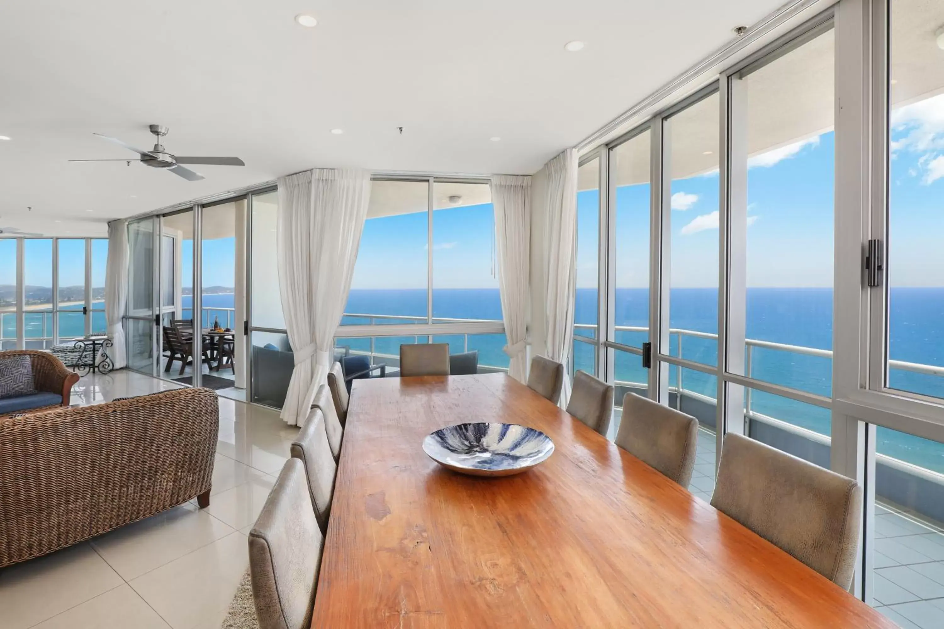 Dining area, Sea View in Points North Apartments